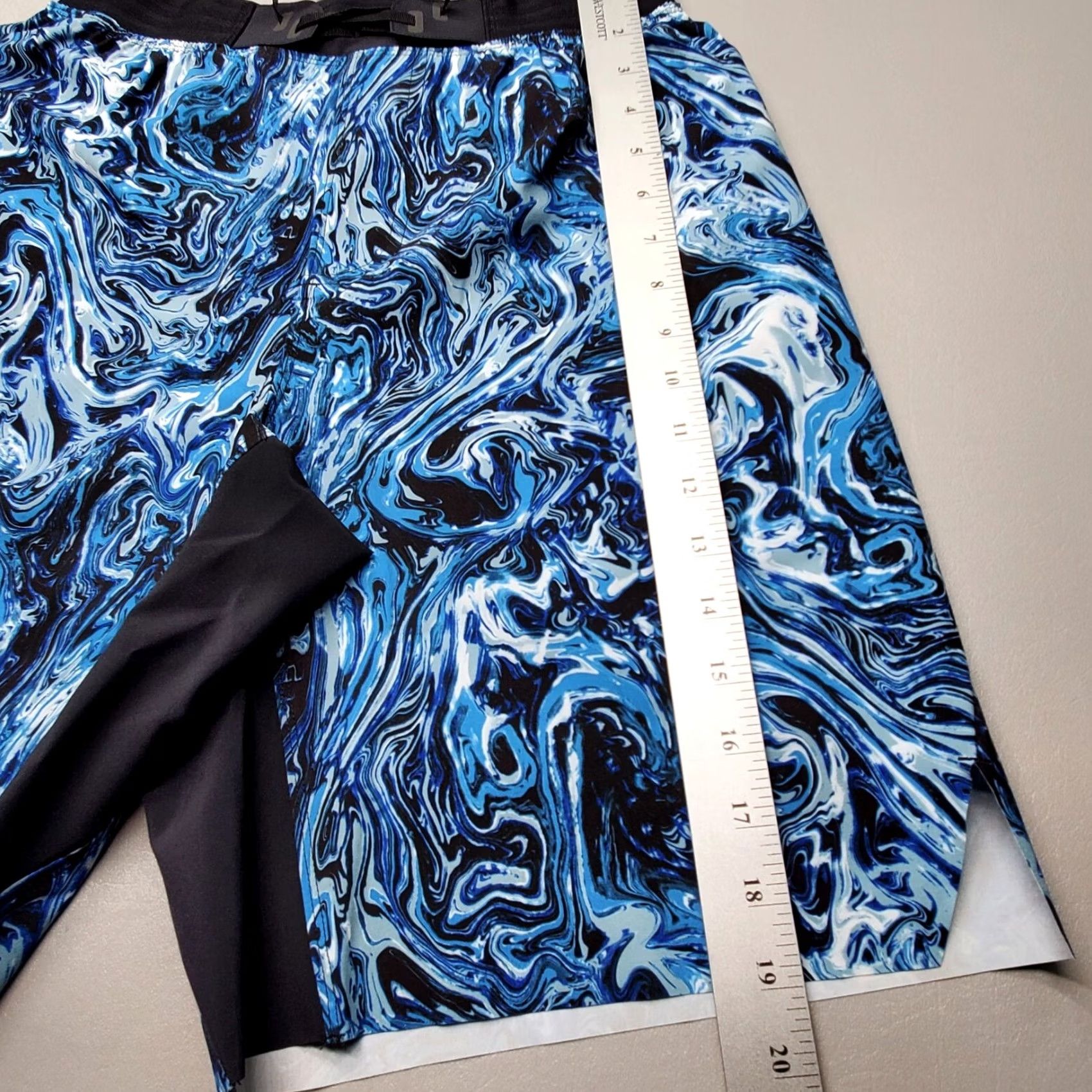 Under Armour Under Armour Storm Reign Woven Shorts Blue Abstract Print 1361515 Men's Size S Size US 29 - 6 Thumbnail