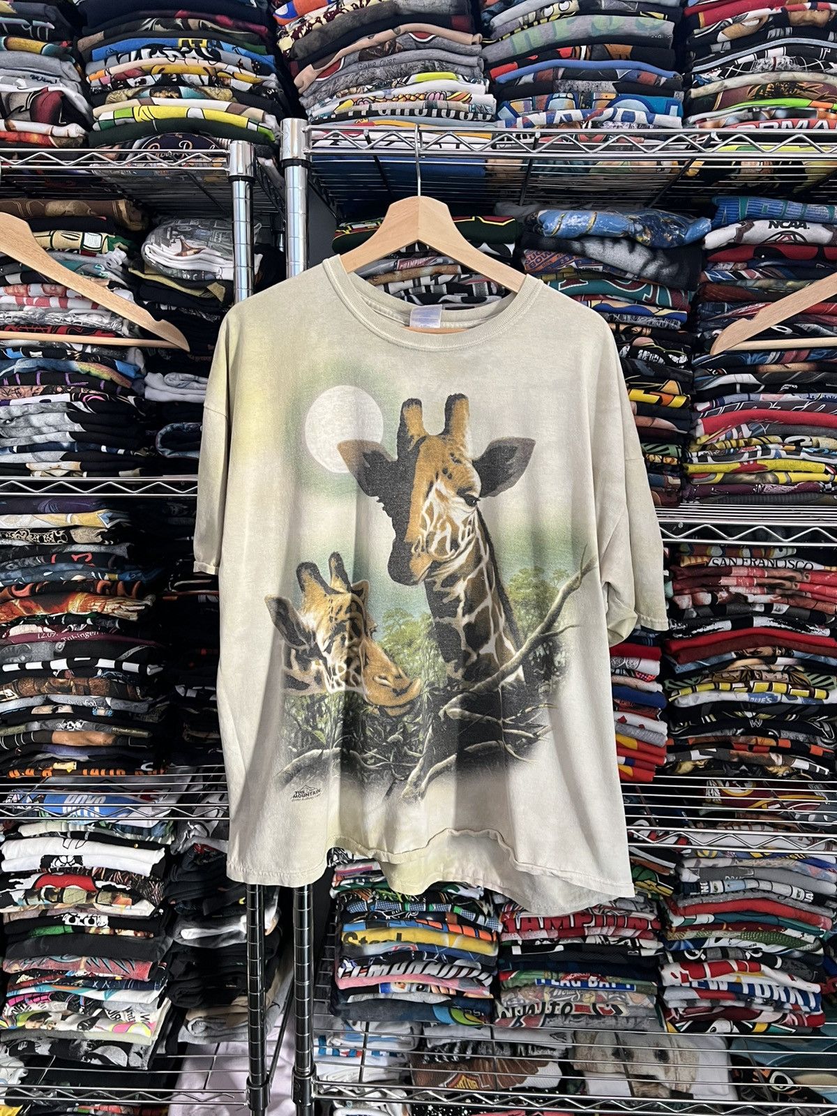 The Mountain 1999 Giraffes Nature Habitat Animal Anthony Casey Tee Size US XXL / EU 58 / 5 - 1 Thumbnail