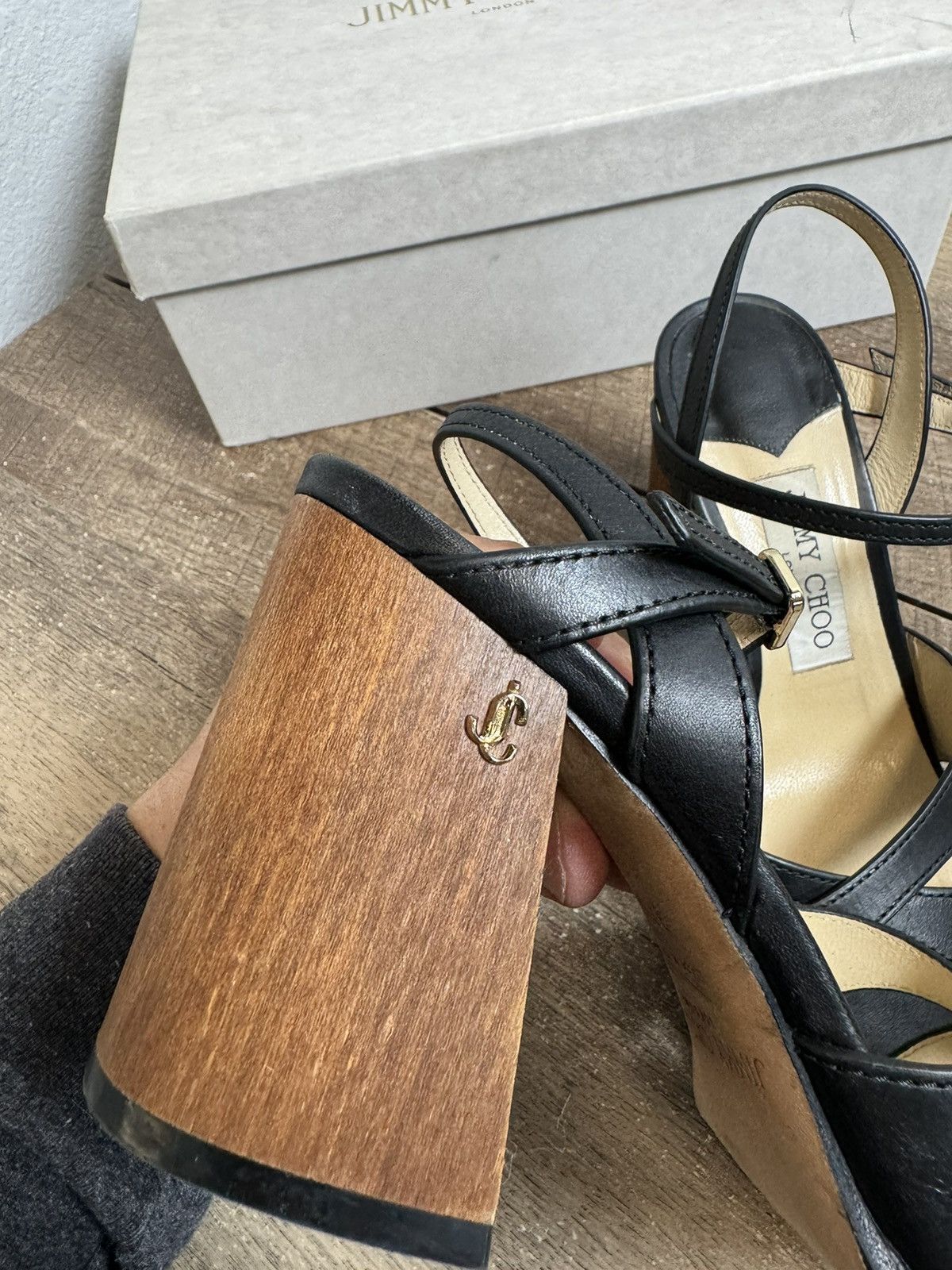Jimmy Choo $795 Jimmy Choo "Joya" black leather heel 37.5EUR/ 7.5 Size US 7.5 / IT 37.5 - 5 Thumbnail