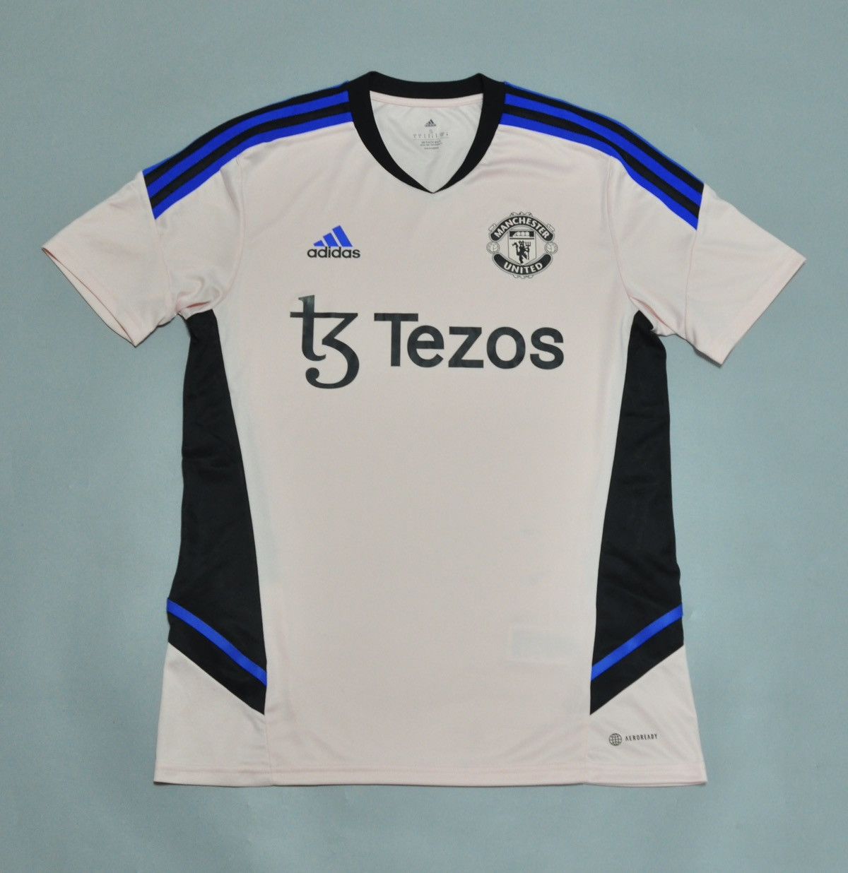 Adidas Manchester United Adidas Soccer Jersey T shirt 2022 Size US S / EU 44-46 / 1 - 1 Thumbnail