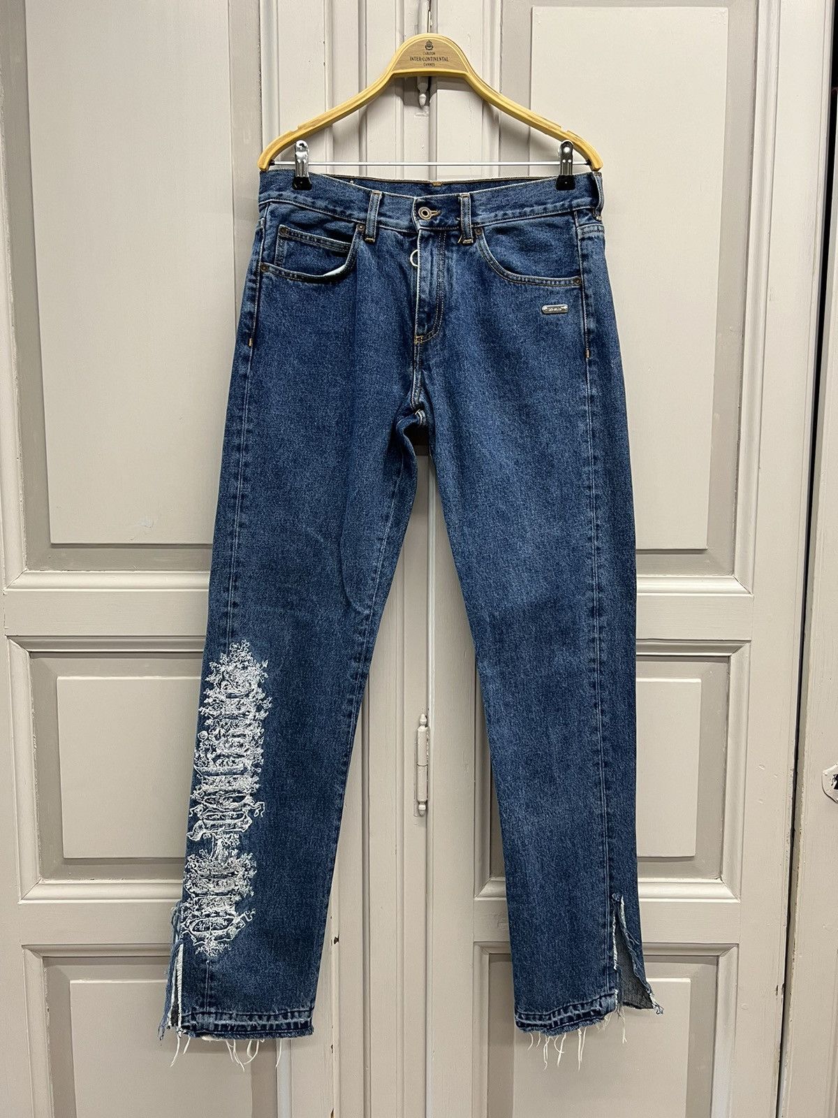 Off-White Off White Gothic Embroidered Jeans Size US 32 / EU 48 - 1 Thumbnail