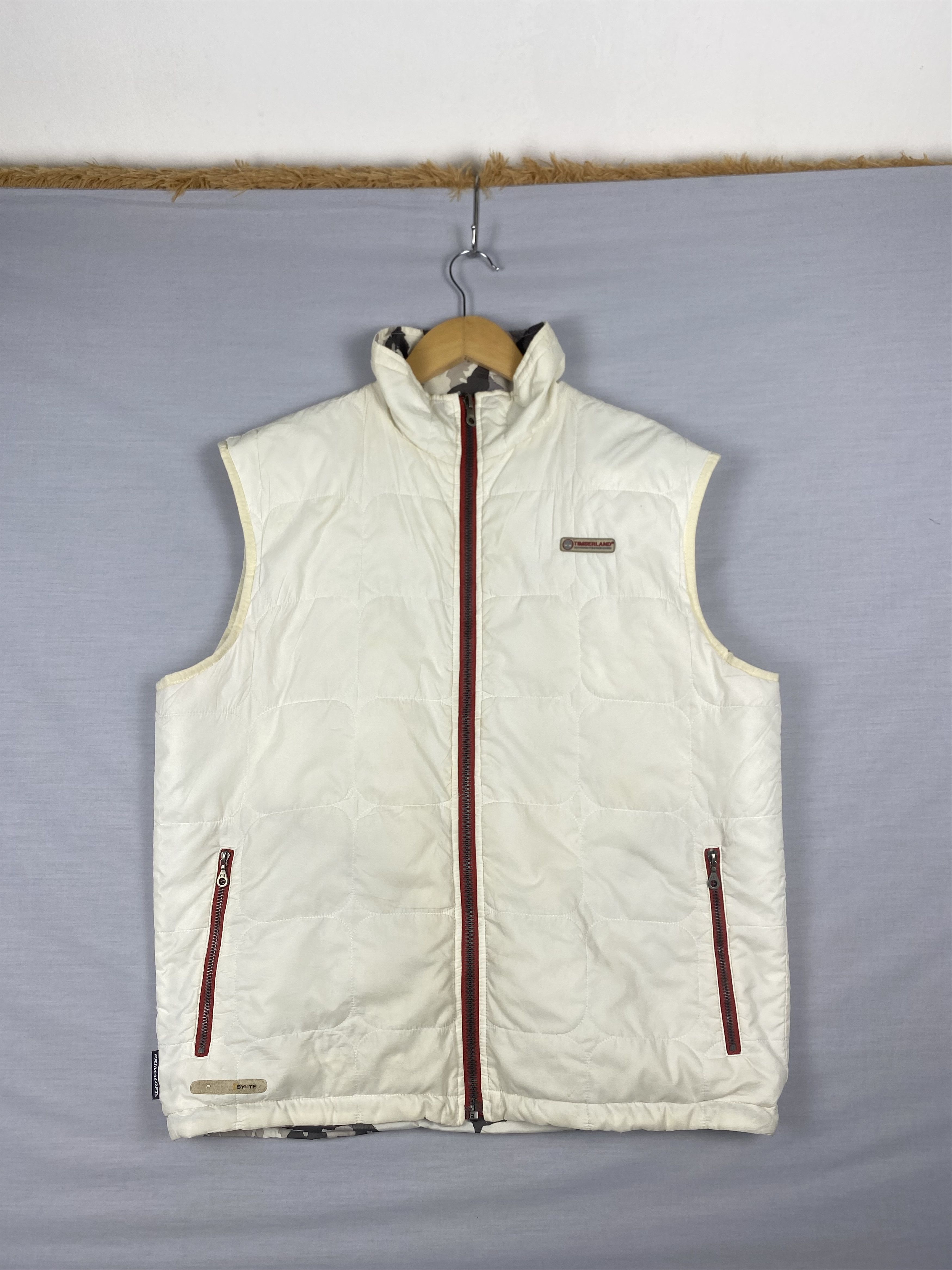 Timberland Vintage Timberland Camo Pattern Lining Puffer Vest Size US S / EU 44-46 / 1 - 1 Thumbnail
