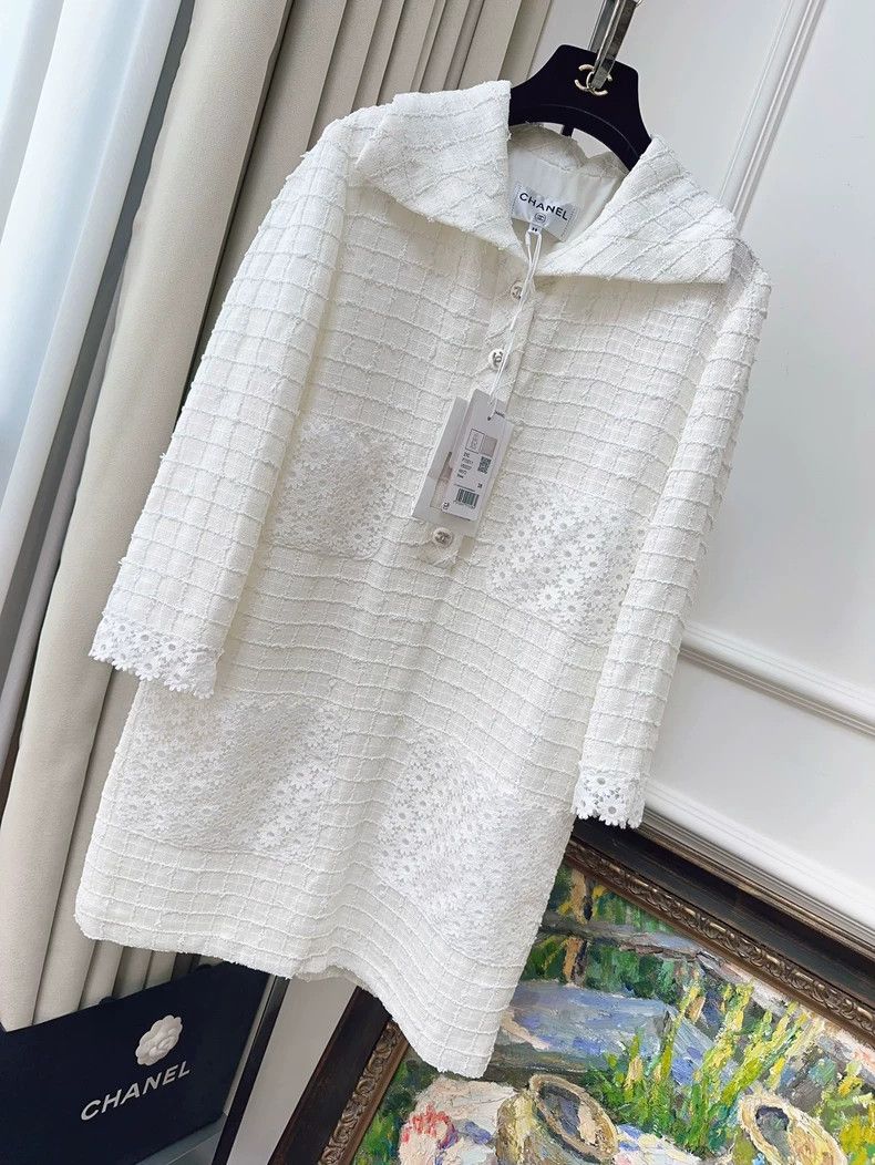 Other Chanel 21C early spring show white lace flower pocket long Size XS / US 0-2 / IT 36-38 - 1 Thumbnail