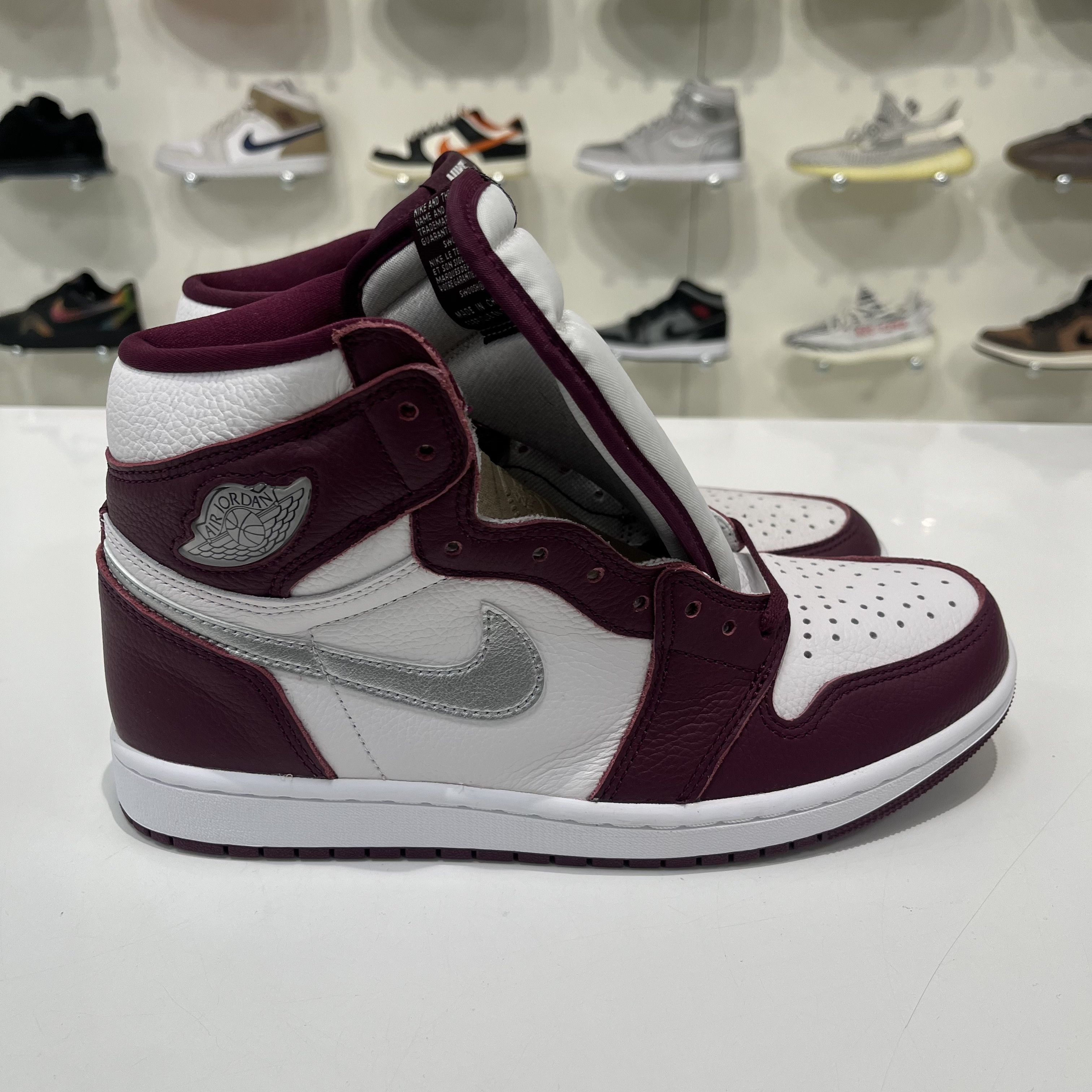 Nike Air Jordan 1 Retro High OG Boudeaux Size US 8 / EU 41 - 4 Thumbnail