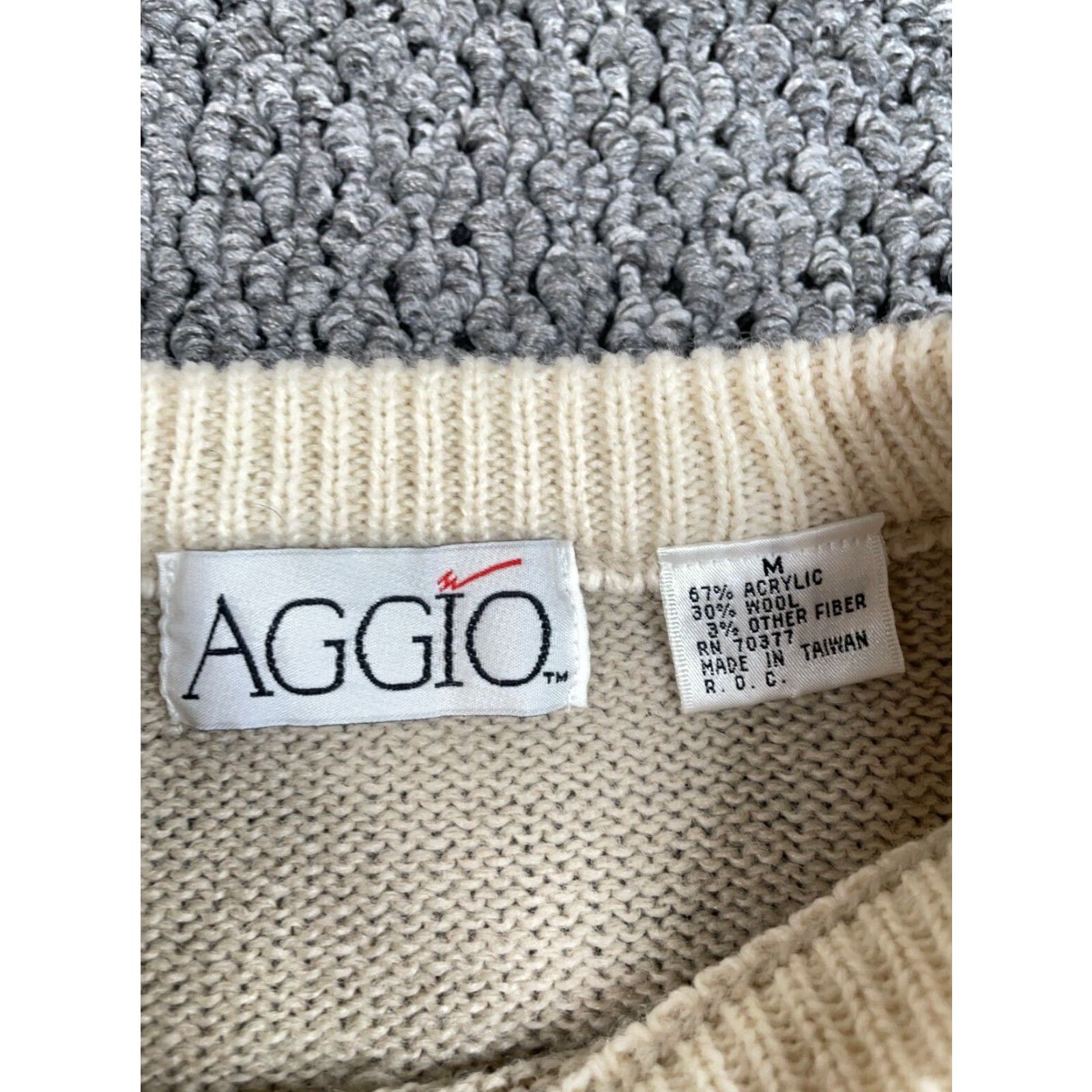 Vintage VINTAGE Argyle Sweater Adult Medium Beige Wool Acrylic Knit Aggio Pattern 90s Preppy Retro Casual Pullover Mens Size US M / EU 48-50 / 2 - 4 Thumbnail