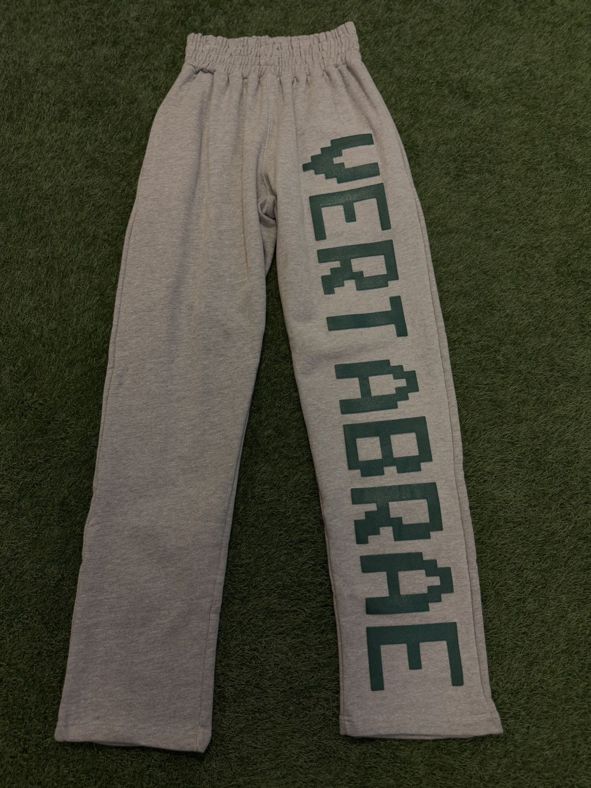 Vertabrae Vertabrae Sweatpants Green/Grey Size XL (NEW) Size US 34 / EU 50 - 1 Thumbnail