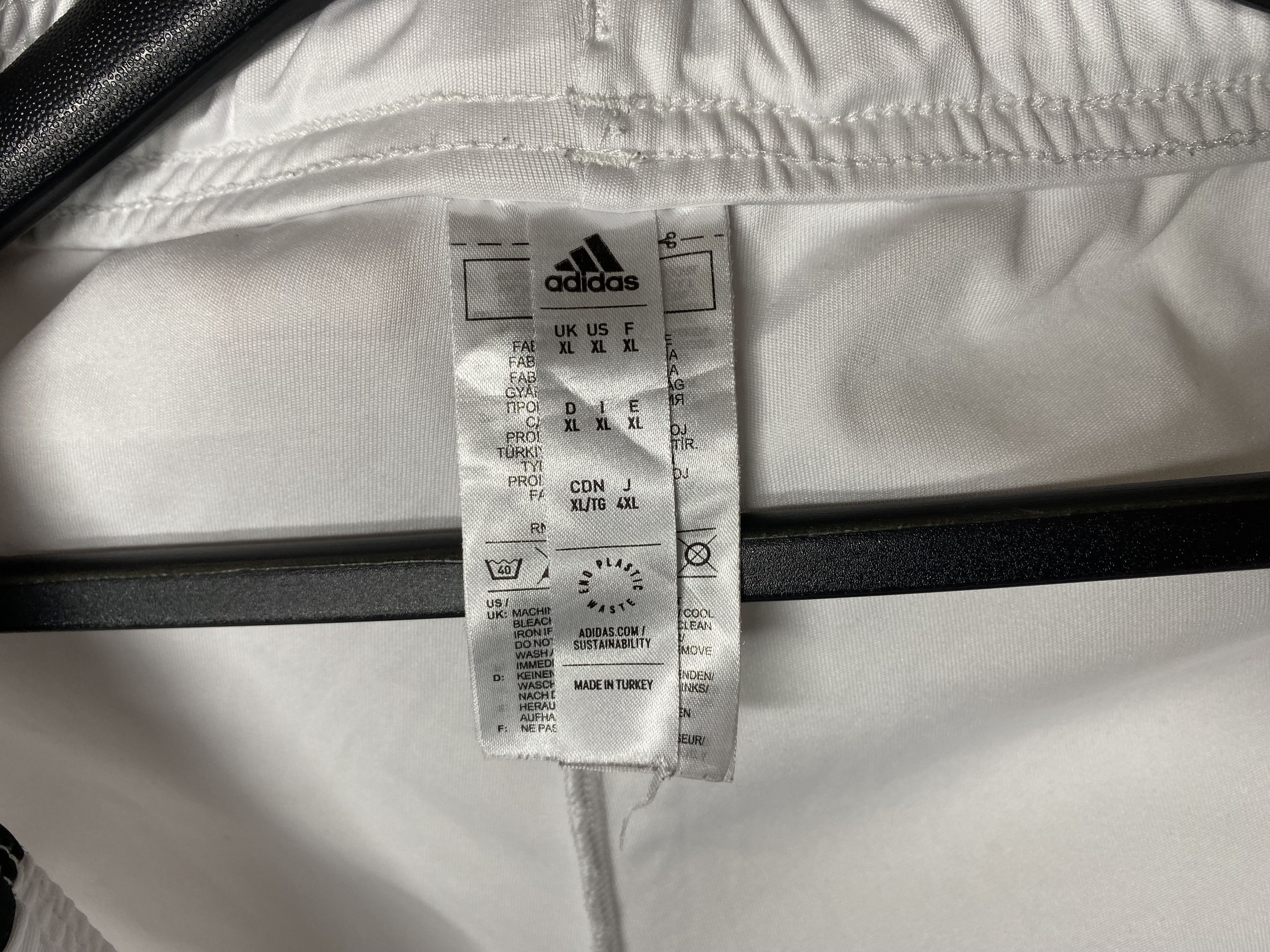Adidas BEŞİKTAŞ BESIKTAS 2022 2023 HOME FOOTBALL SOCCER SHORTS Size US 32 / EU 48 - 6 Thumbnail