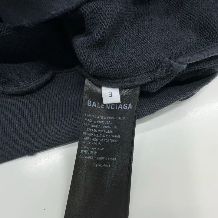 Balenciaga Balenciaga TAPE TYPE Logo Sweatshirt for Men 0079-2507 Size US L / EU 52-54 / 3 - 1 Thumbnail