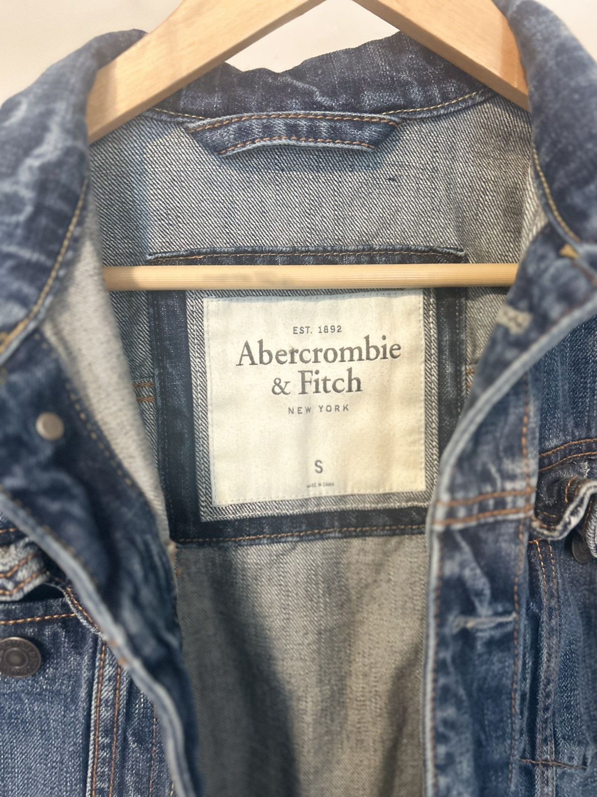 Abercrombie & Fitch Abercrombie jean jacket y2k Size US S / EU 44-46 / 1 - 2 Thumbnail