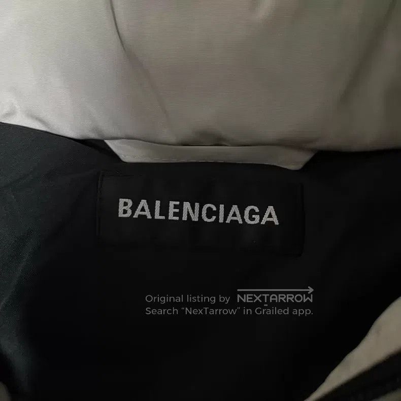Balenciaga Balenciaga Solid-color cocoon-shaped puffer jacket with do Size US S / EU 44-46 / 1 - 3 Thumbnail