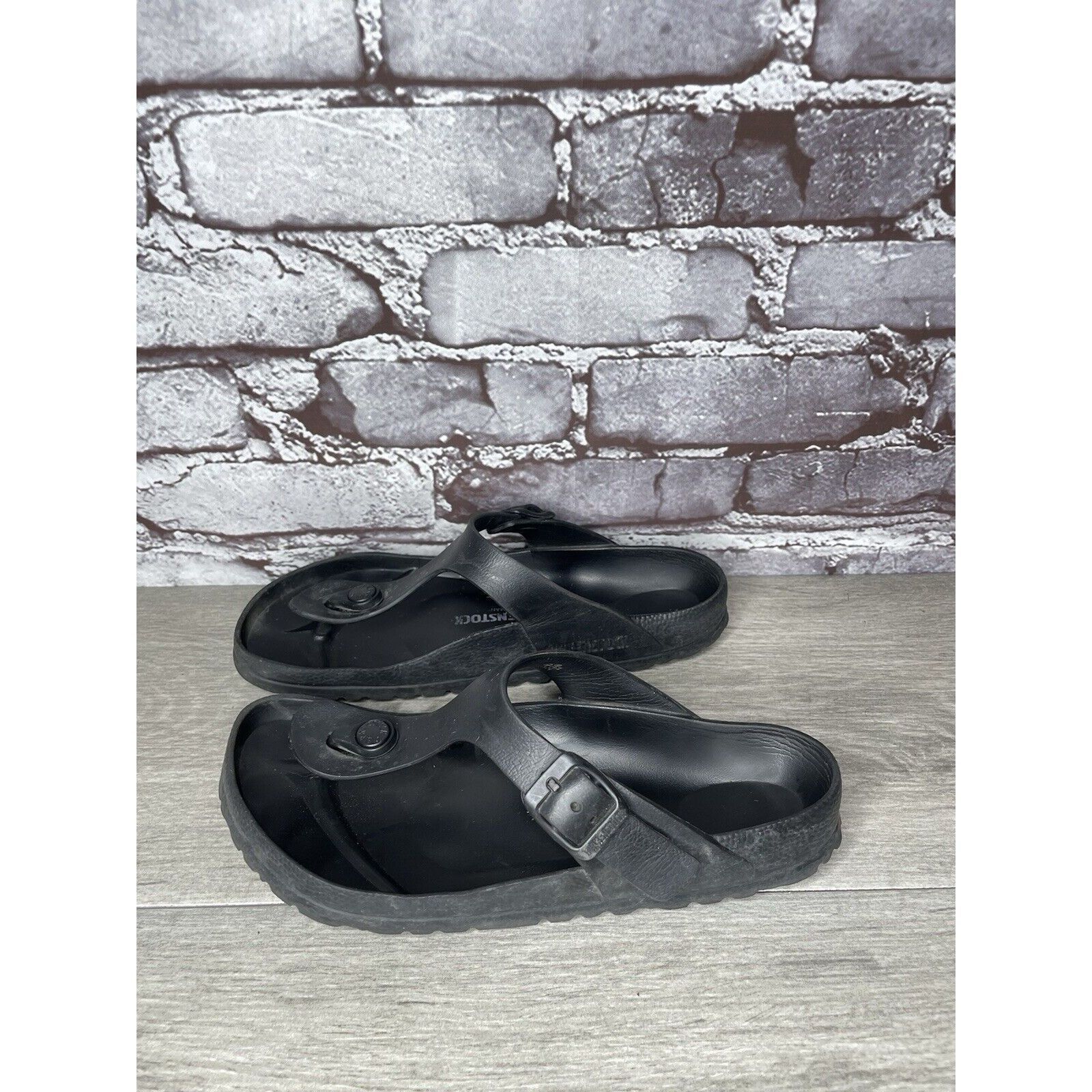 Birkenstock Birkenstock Black Foam Gizeh Strap Lightweight Sandals Women Size US 5.5 / IT 35.5 - 1 Thumbnail