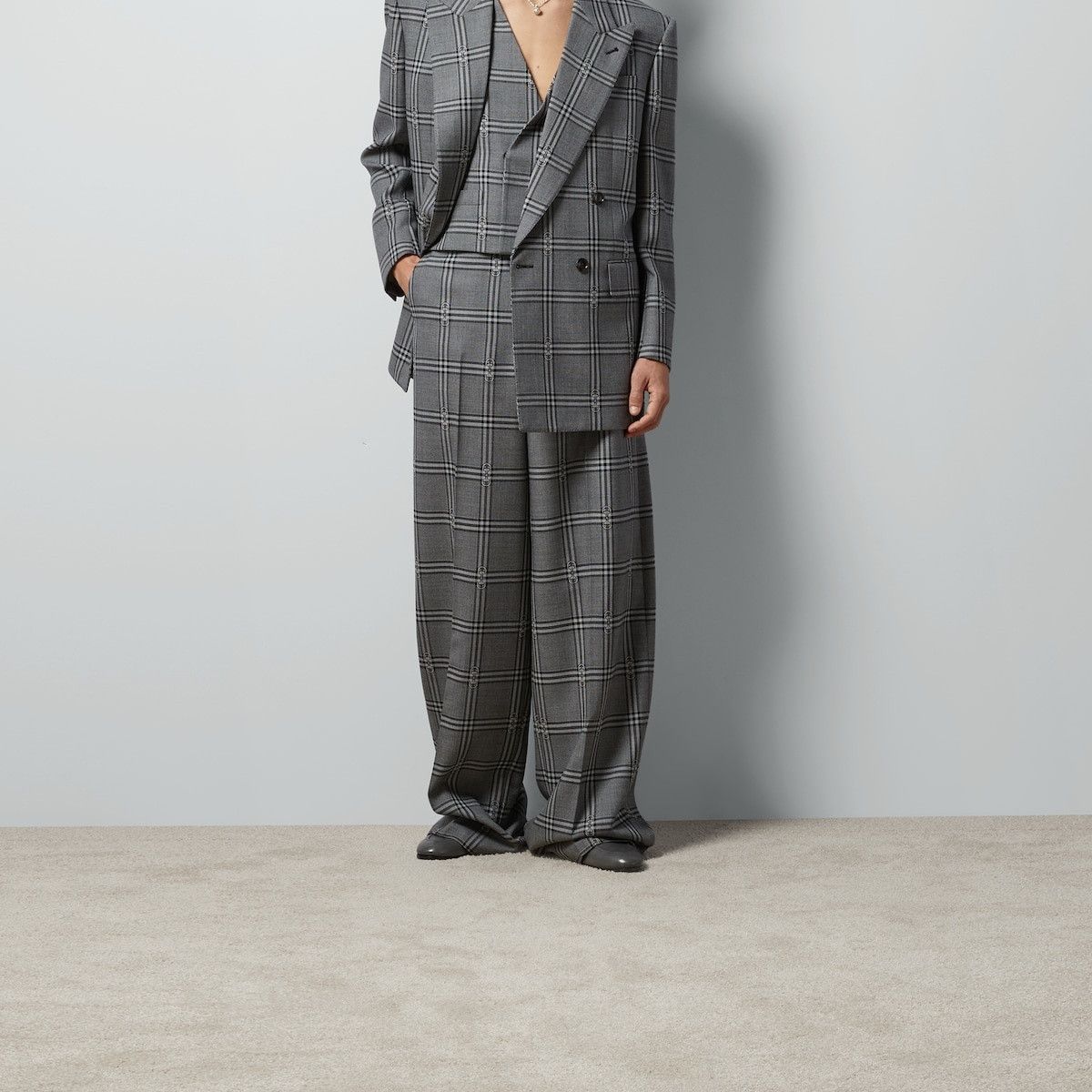 o1mt1gz0325 Horsebit Check Wool Tailored Pant in Multicolor
