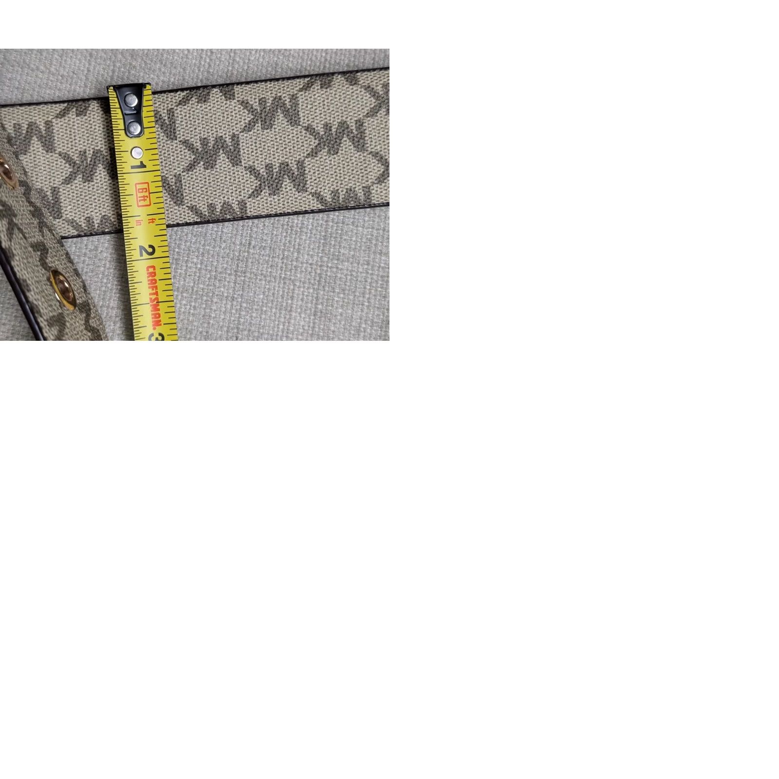 Michael Kors MICHAEL KORS Signature belt 34 tan M Women Belt 34 in Signature Tan Brown 1-5/8" adjustable modern belt Size ONE SIZE - 9 Thumbnail