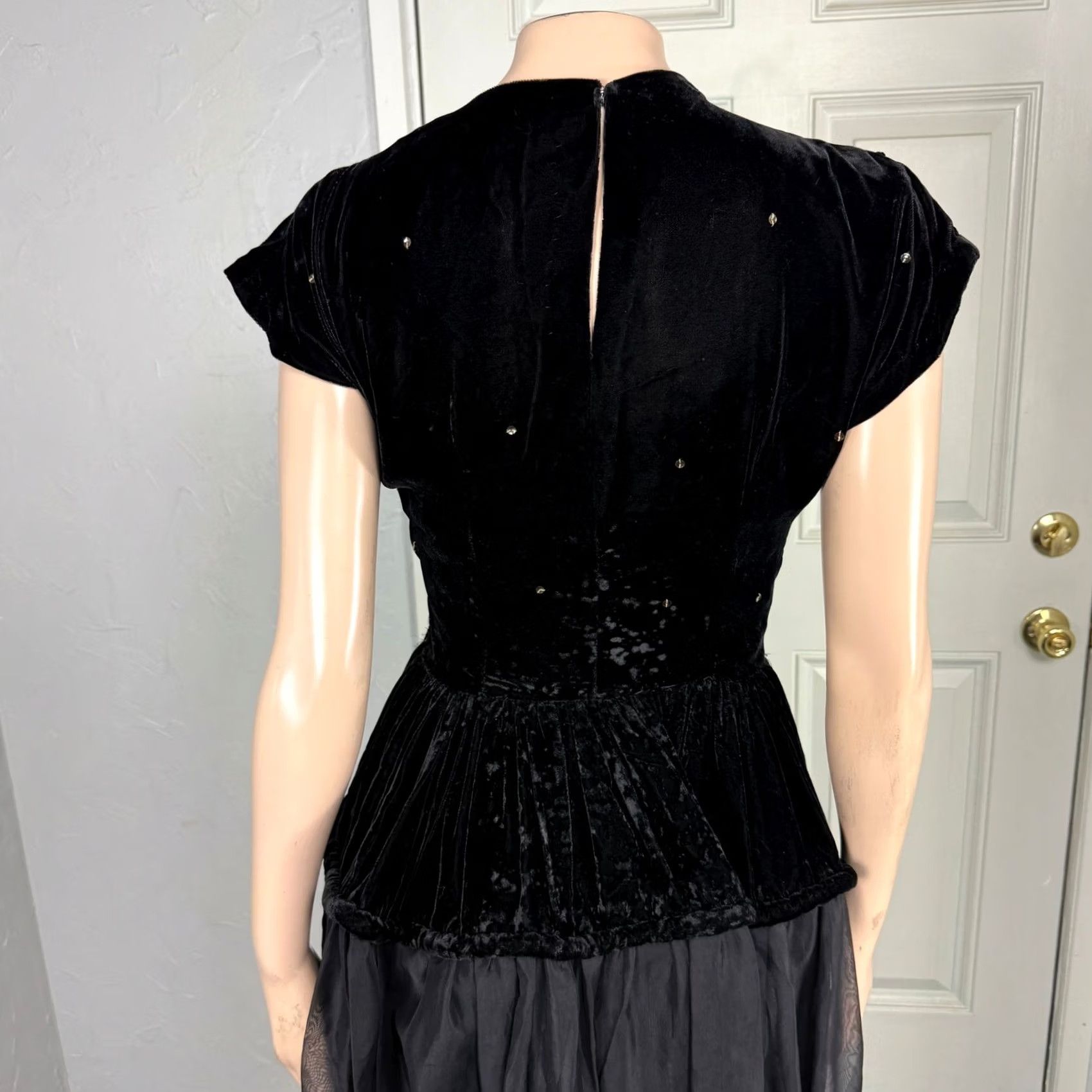 Velvet VINTAGE Dress Maxi Evening Velvet Black 1950s 2XS Women’s Bohemian Party Sequin Funeral X3-24 Size XXS / US 00 / IT 34 - 7 Thumbnail