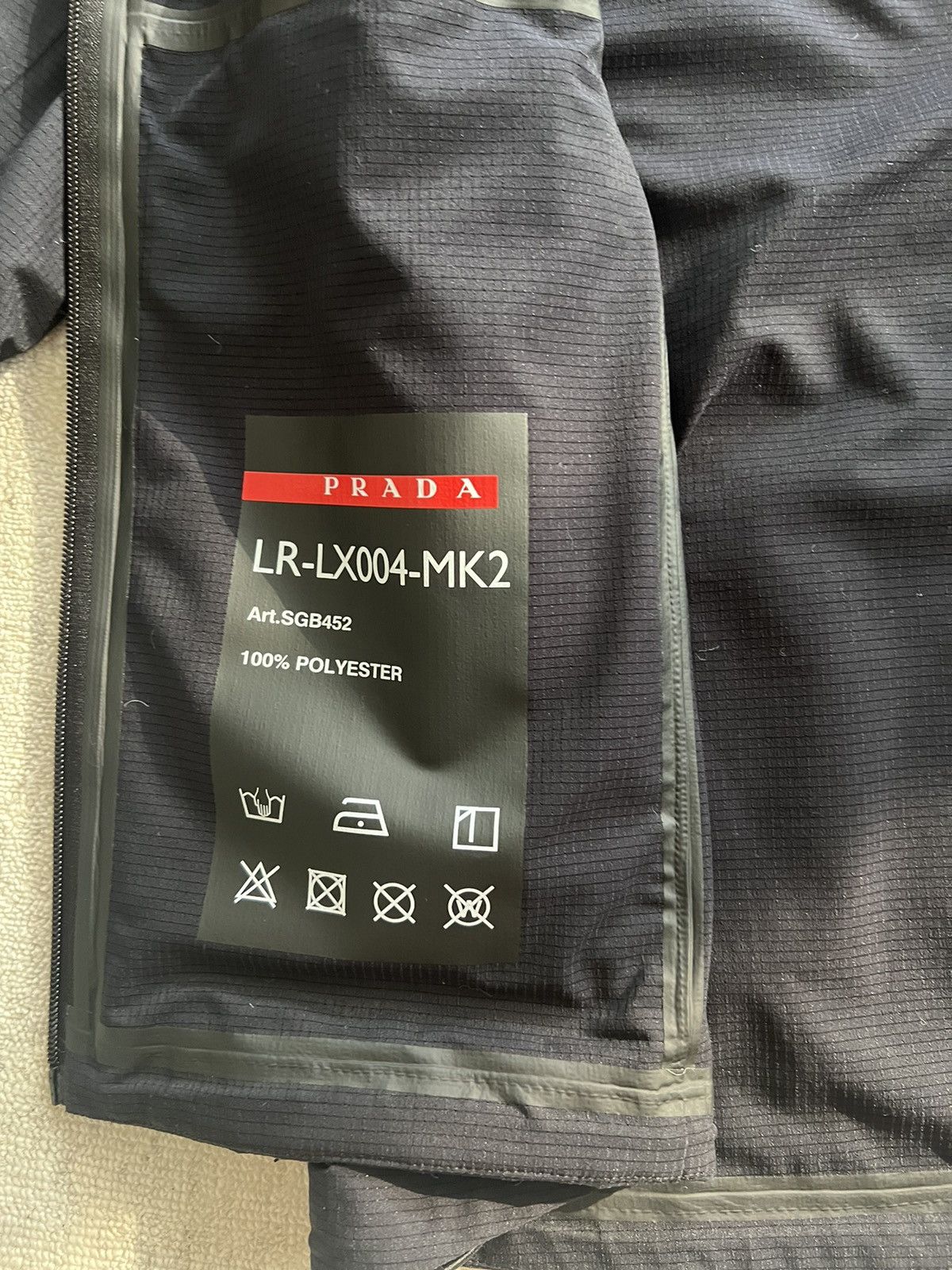 Prada Prada ‘Light Bi stretch’ jacket Size US S / EU 44-46 / 1 - 4 Thumbnail