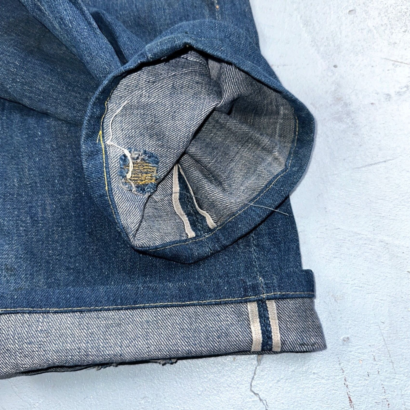 Levi's Vintage Levis Jeans 701 Big E 50s 1950s Redline Hidden Rivets USA 501 Act 26x29 Size US 26 / EU 42 - 5 Thumbnail
