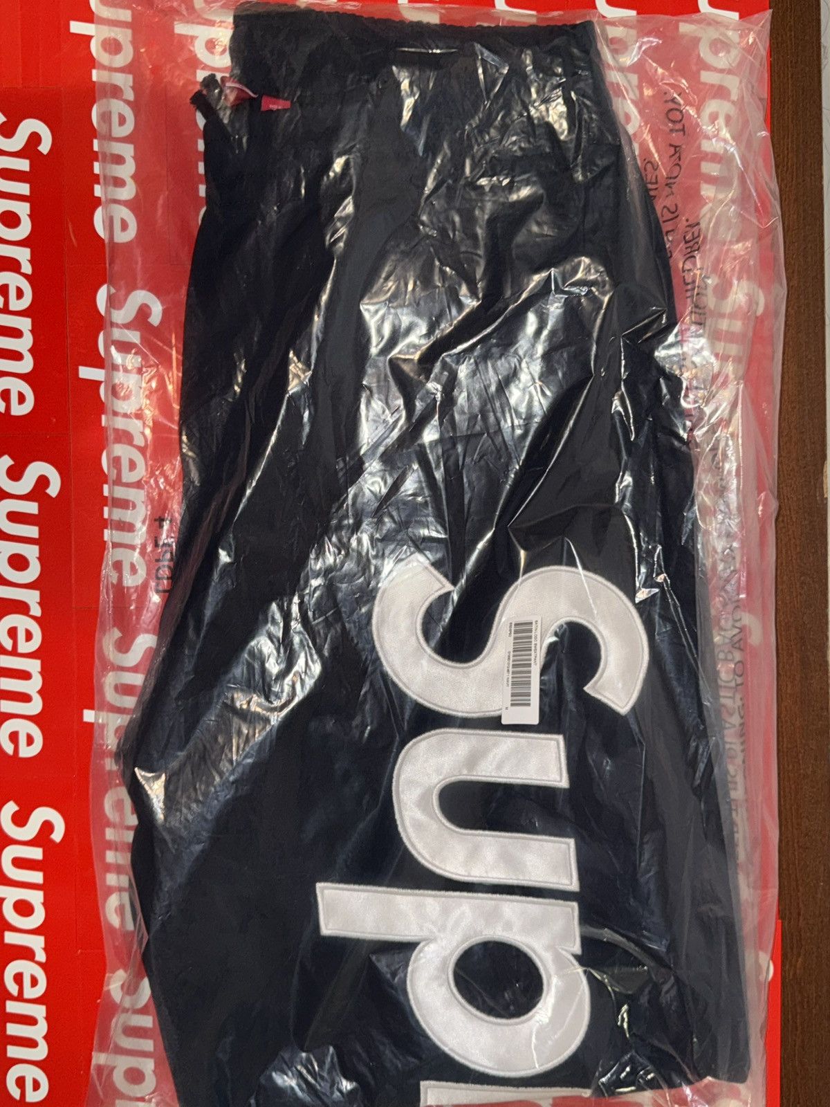 Supreme Satin Appliqué Sweatpant Size US 32 / EU 48 - 3 Thumbnail
