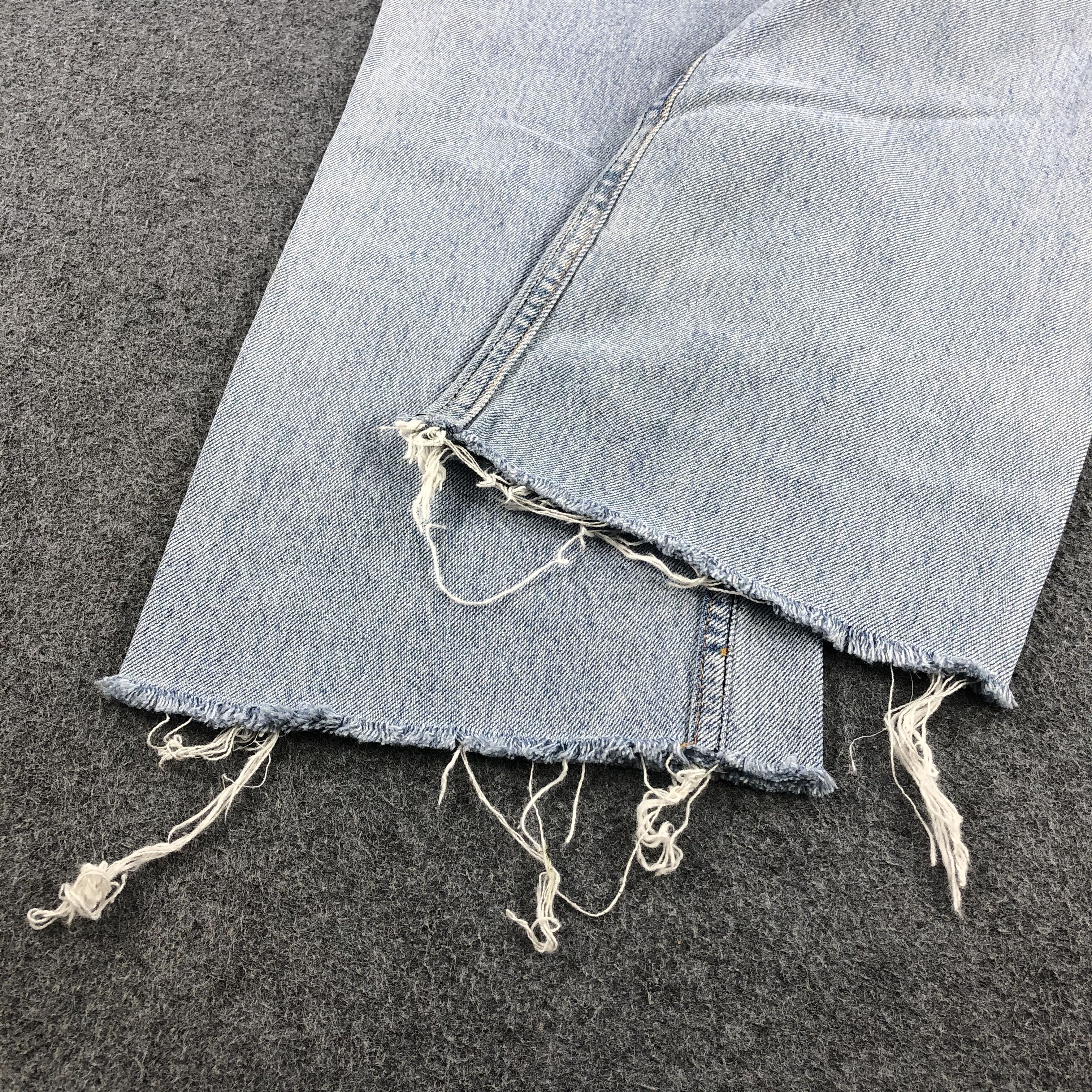 Levi's × Vintage Vintage 90s Light Wash Levis 501 Jeans Skull Patch-JM971 Size US 31 - 5 Thumbnail