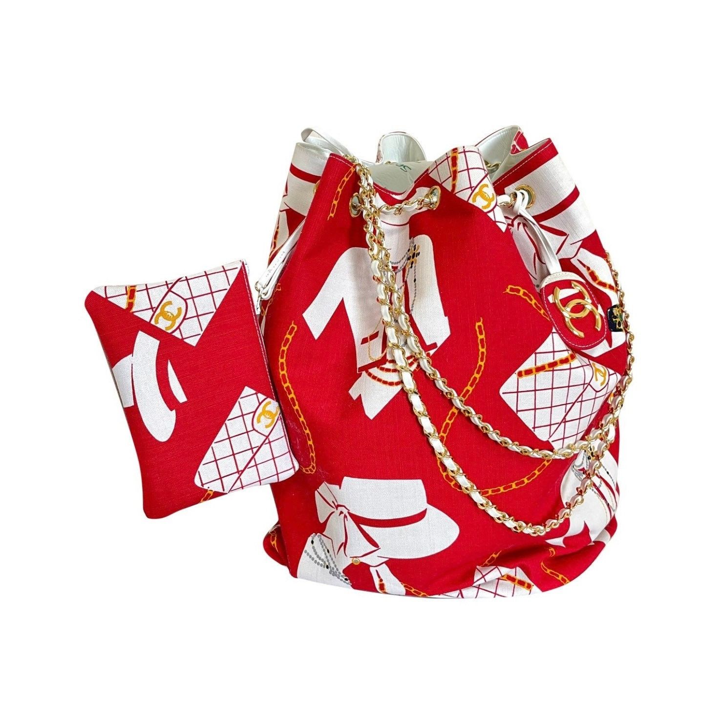 MINT. Vintage CHANEL red and white canvas hobo shoulder bag