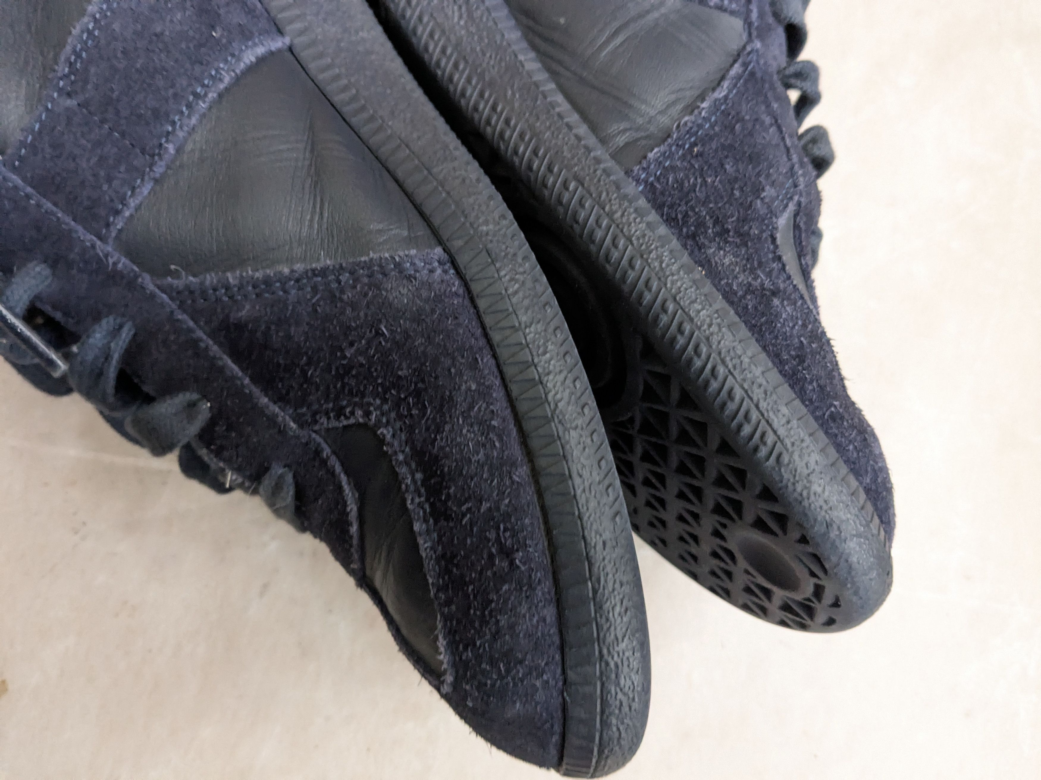 Maison Margiela Maison Margiela Replica GAT Navy Blue 9 42 Low Tops Size US 9 / EU 42 - 12 Thumbnail