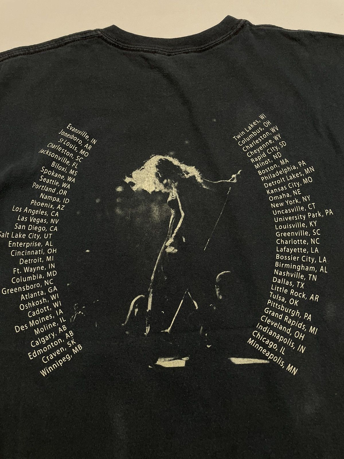 Band Tees Vintage Taylor Swift Fearless Album Tour Promo T-Shirt Size US M / EU 48-50 / 2 - 5 Thumbnail