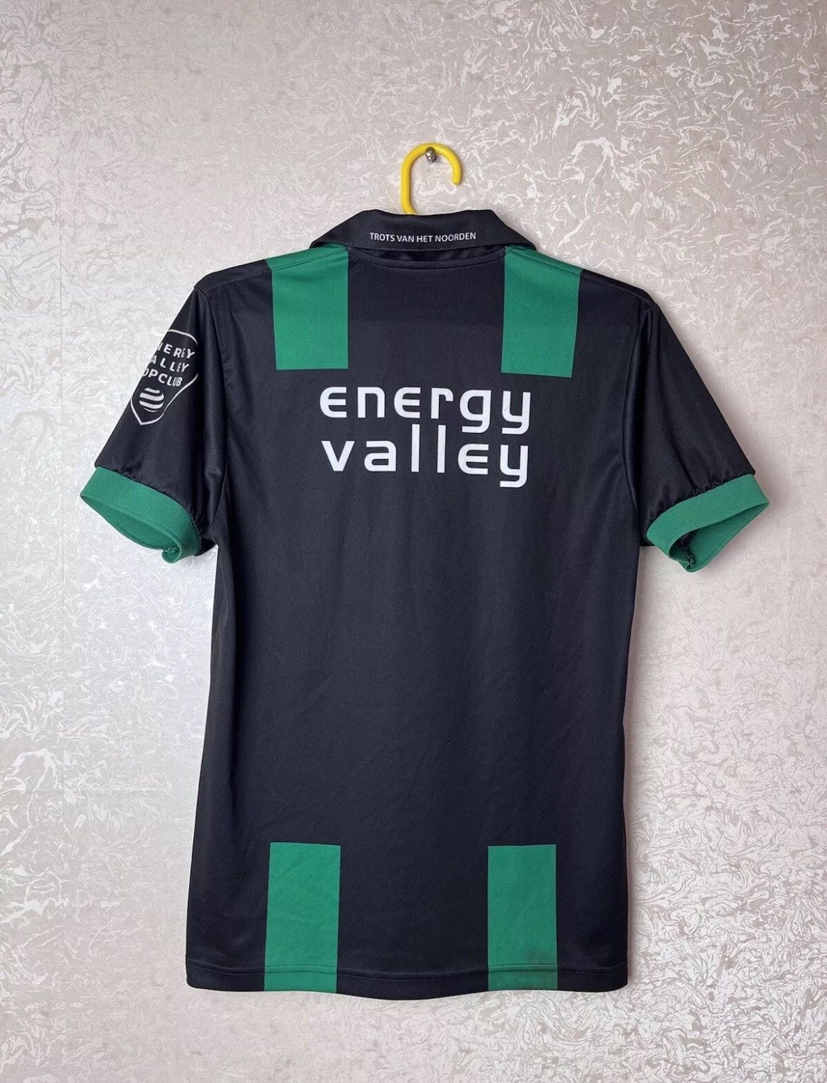 Vintage GRONINGEN 2012/2013 FOOTBALL SOCCER JERSEY SIZE S MEN Size US S / EU 44-46 / 1 - 2 Thumbnail