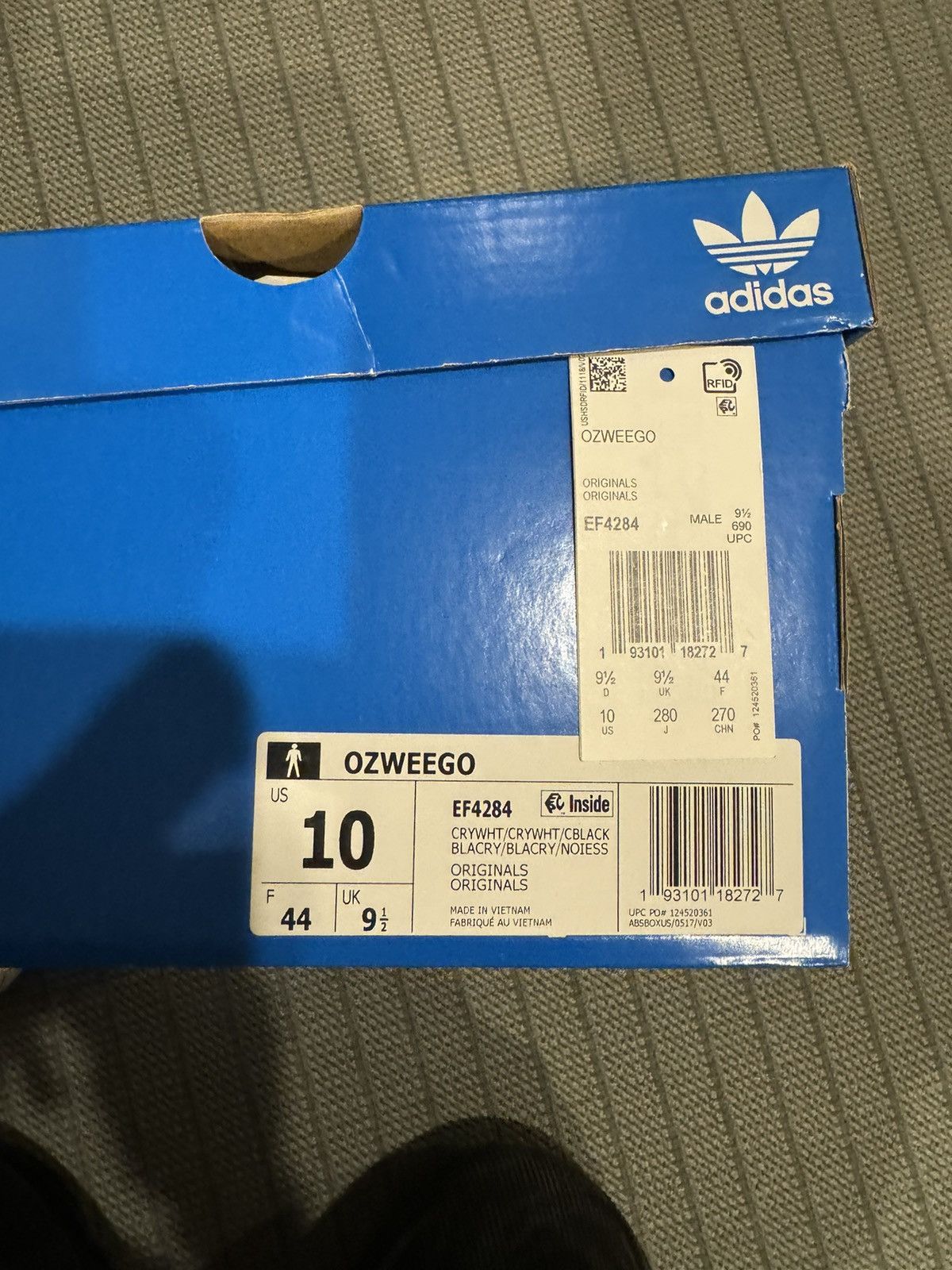 Adidas Osweego Pink trim like new Size US 10 / EU 43 - 4 Thumbnail