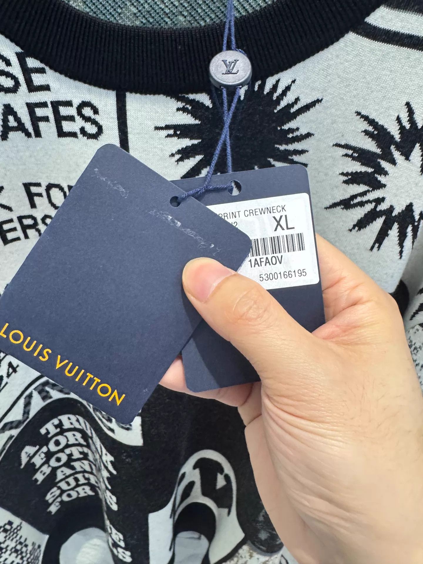 Louis Vuitton LV 24ss graffiti jacquard patchwork knit sweater unisex XL Size US XL / EU 56 / 4 - 2 Thumbnail