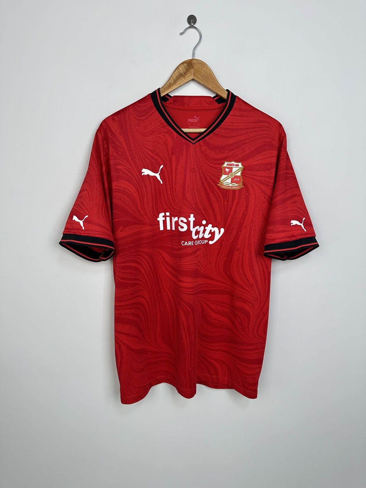 Puma SWINDON TOWN 22/23 PUMA Home Football Shirt Soccer Jersey XL Size US XL / EU 56 / 4 - 1 Thumbnail