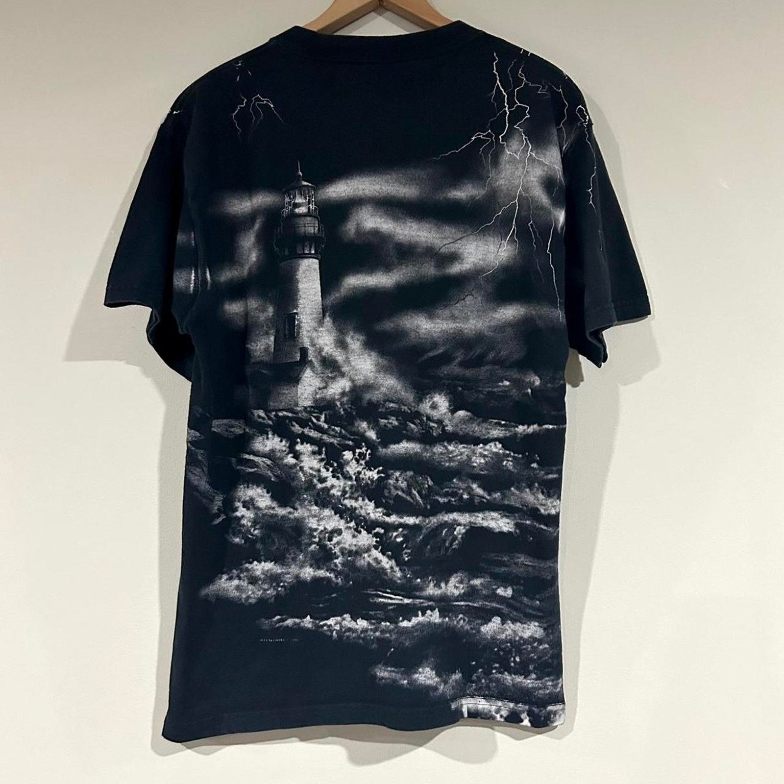 Fruit Of The Loom Vintage Storm Lighthouse Ocean Waves AOP Tee Shirt Size US L / EU 52-54 / 3 - 2 Thumbnail