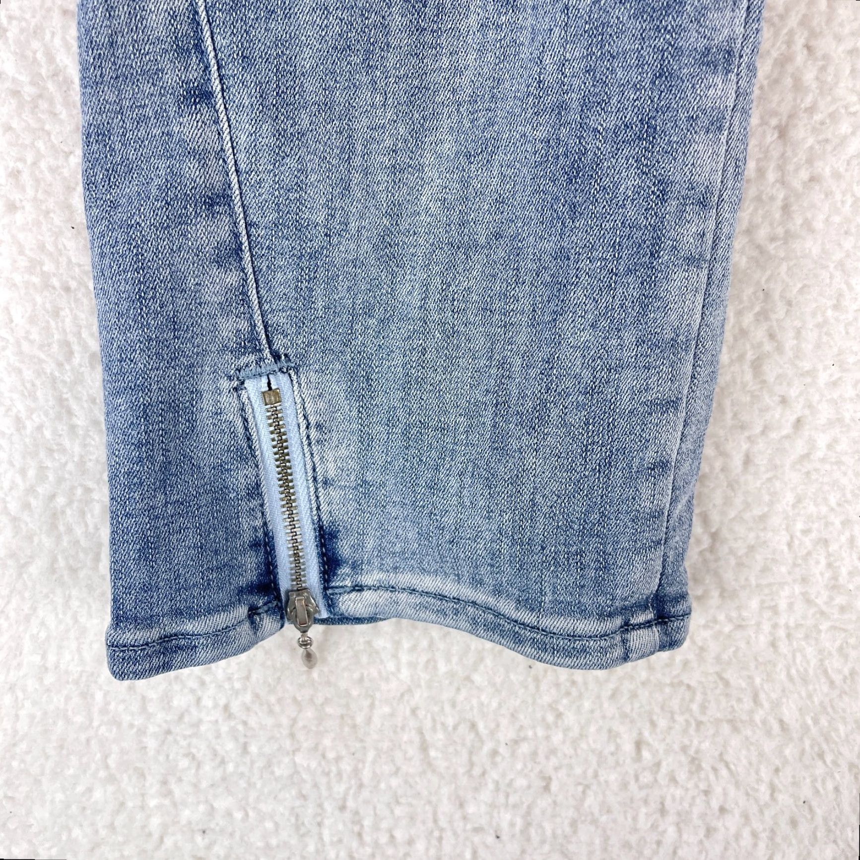 NYDJ NYDJ Jeans Womens Size 6 Blue Denim Ankle Zip Straight Crop Mid-Rise Casual Size 28" / US 6 / IT 42 - 7 Thumbnail