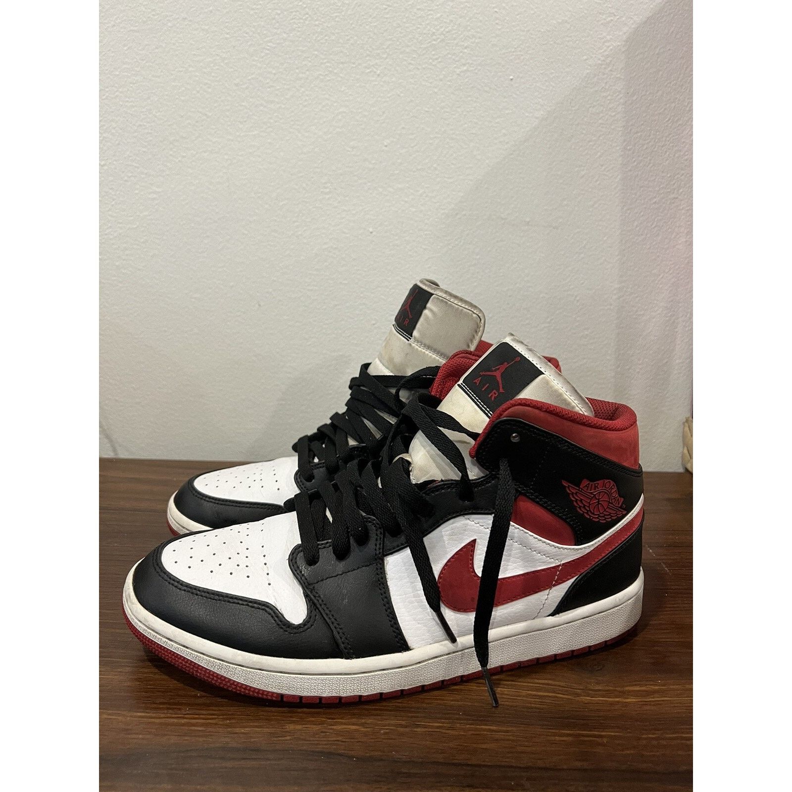 Nike Size 10 - Jordan 1 Mid Metallic Red Size US 10 / EU 43 - 2 Thumbnail