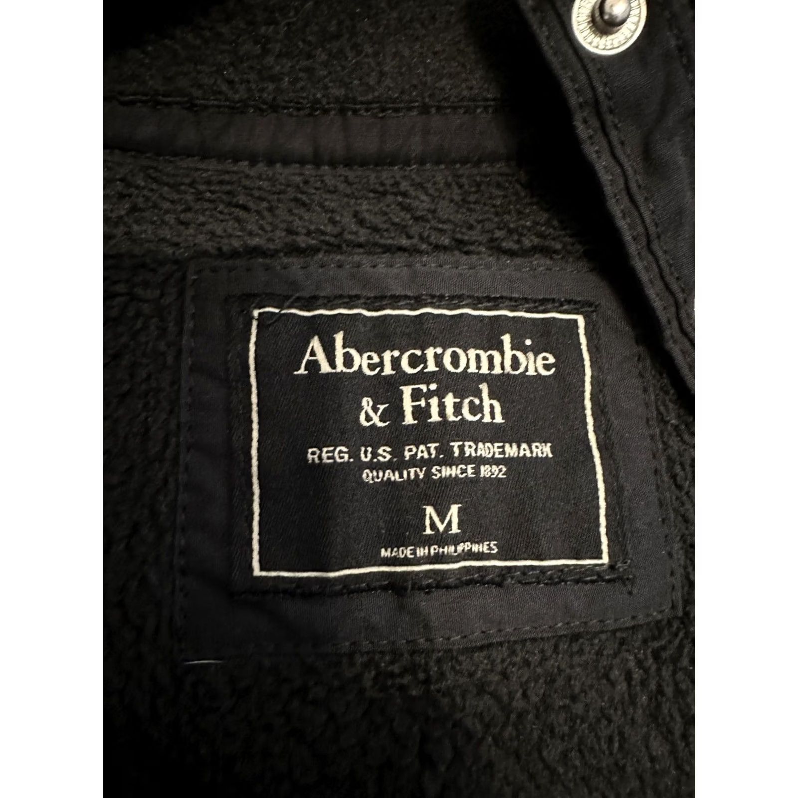 Abercrombie & Fitch Abercrombie & Fitch Fleece Jacket - Medium Black Womens Size M / US 6-8 / IT 42-44 - 2 Thumbnail