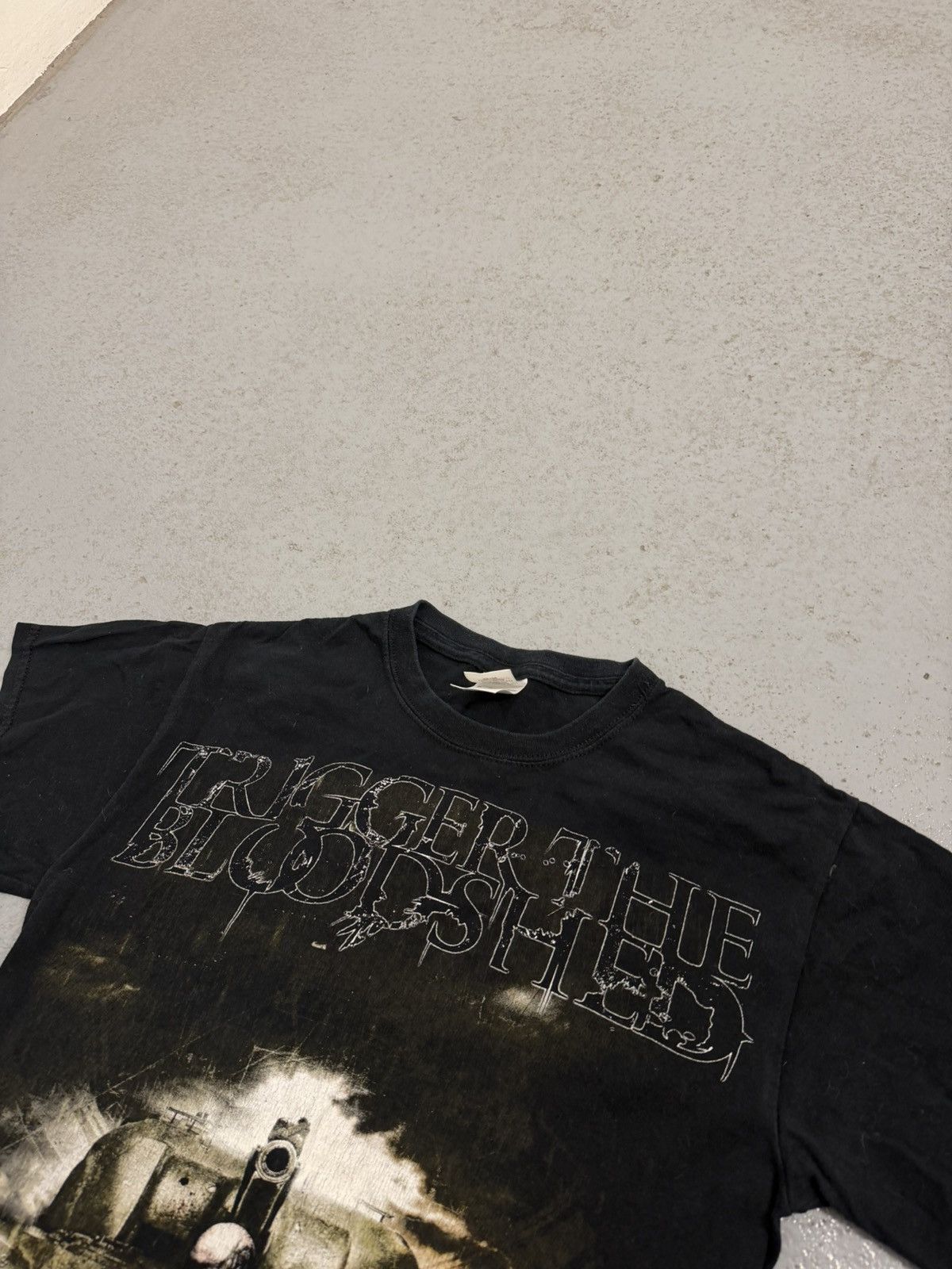 Band Tees Trigger The Bloodshed00s Band T-Shirt Size US S / EU 44-46 / 1 - 3 Thumbnail