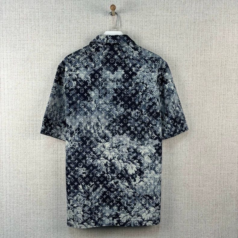 Louis Vuitton Louis Vuitton Tie Dye Logo Full Print Casual Short Sleeve Size US XXL / EU 58 / 5 - 3 Thumbnail