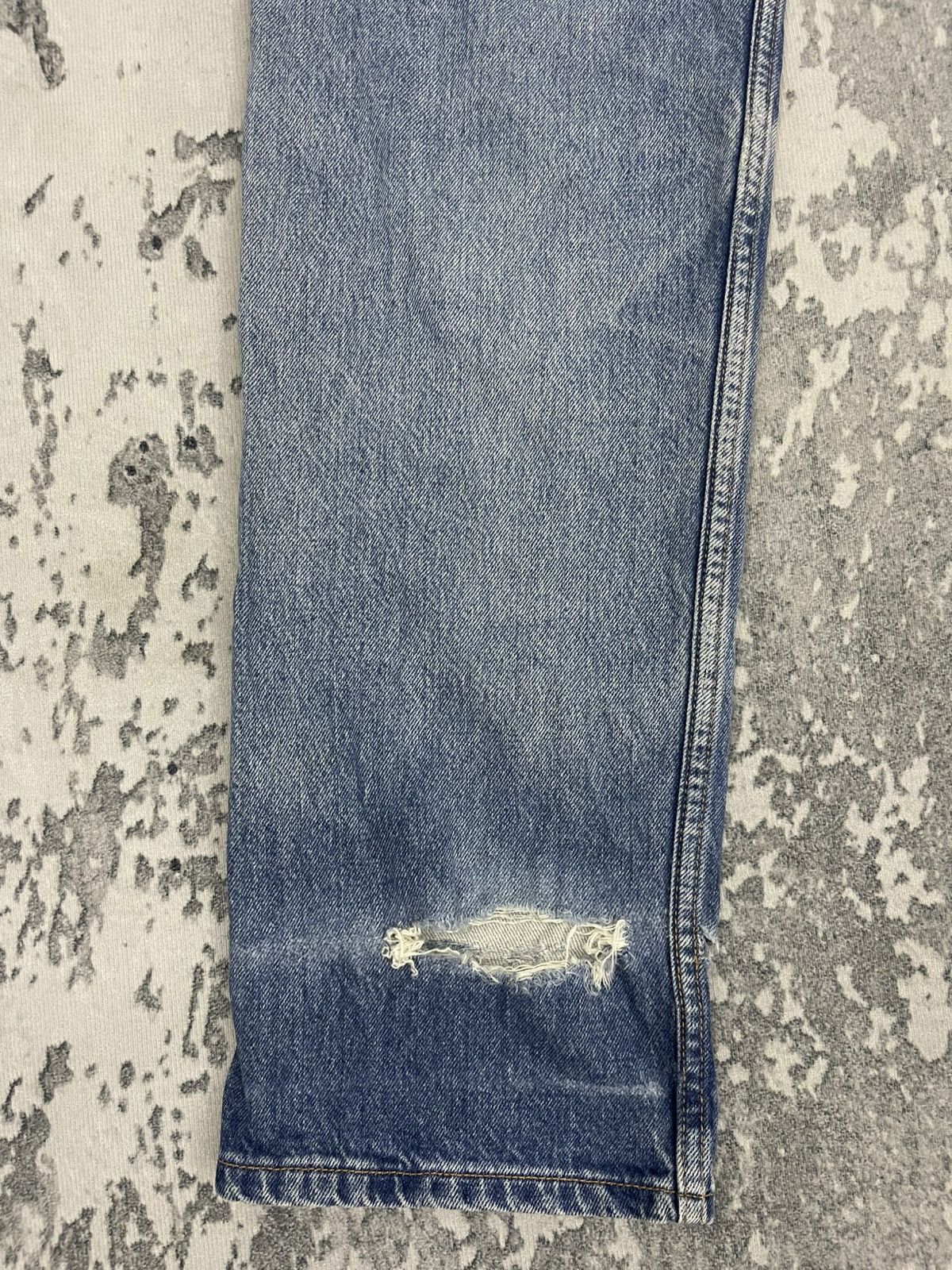Levi's Vintage 90s Levi’s 613 Orange Tab Distressed Denim Size US 29 - 15 Thumbnail