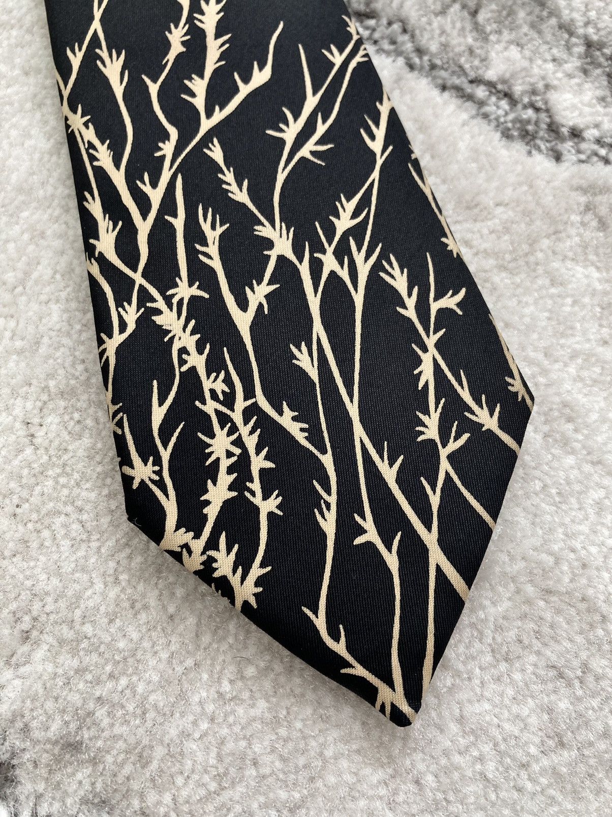 Alexander McQueen S/S 1996 “The Hunger” Silk Thorn Necktie Size ONE SIZE - 2 Thumbnail