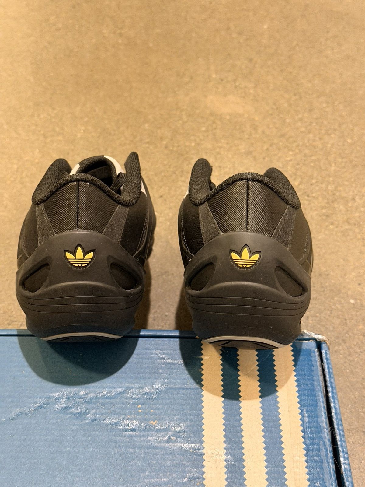 Adidas Adidas x Bad Bunny Adiracer GT Size US 9 / EU 42 - 5 Thumbnail