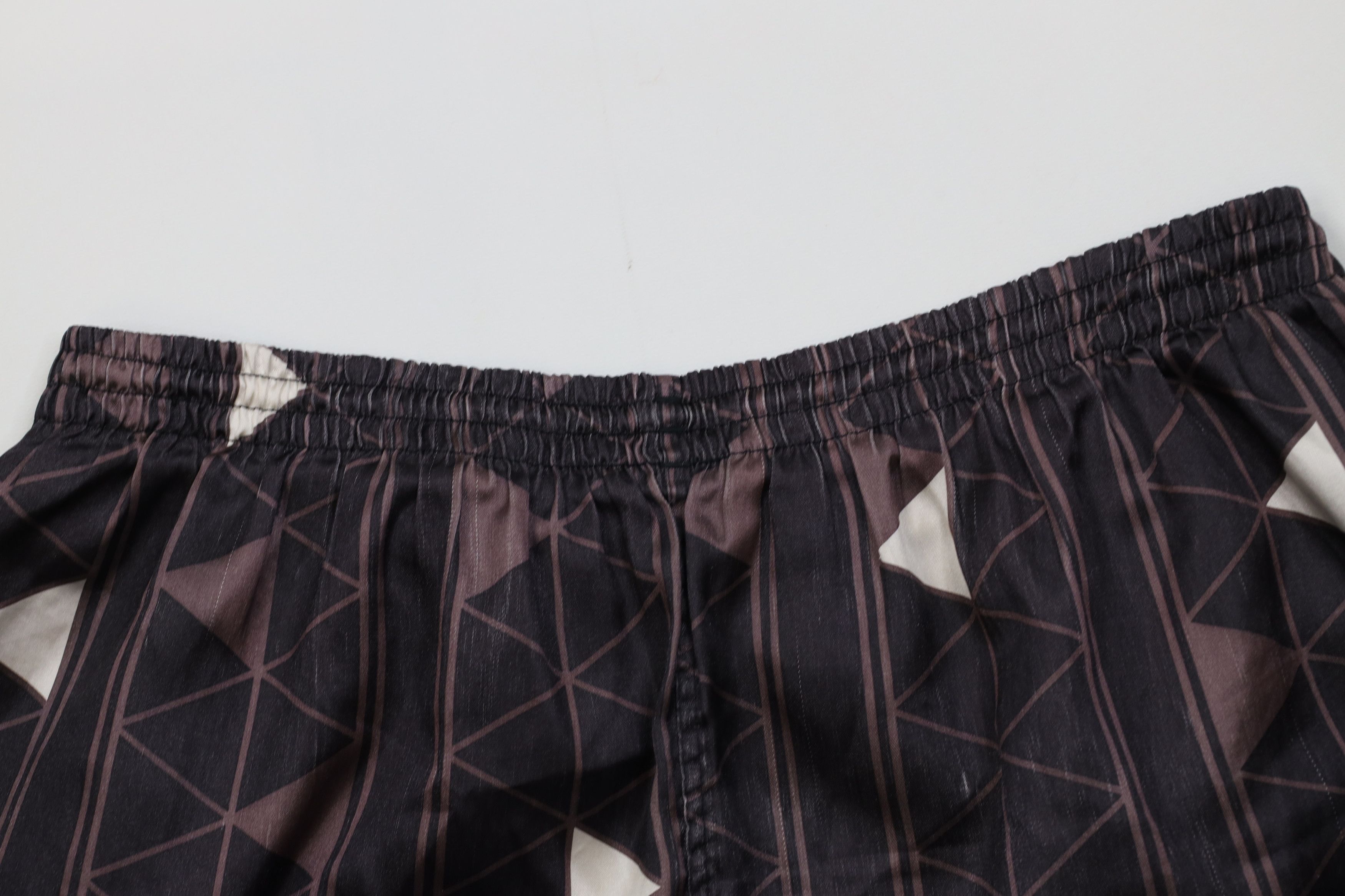 Vintage Vintage 90s Geometric Running Jogging Soccer Shorts Size US 34 / EU 50 - 12 Thumbnail