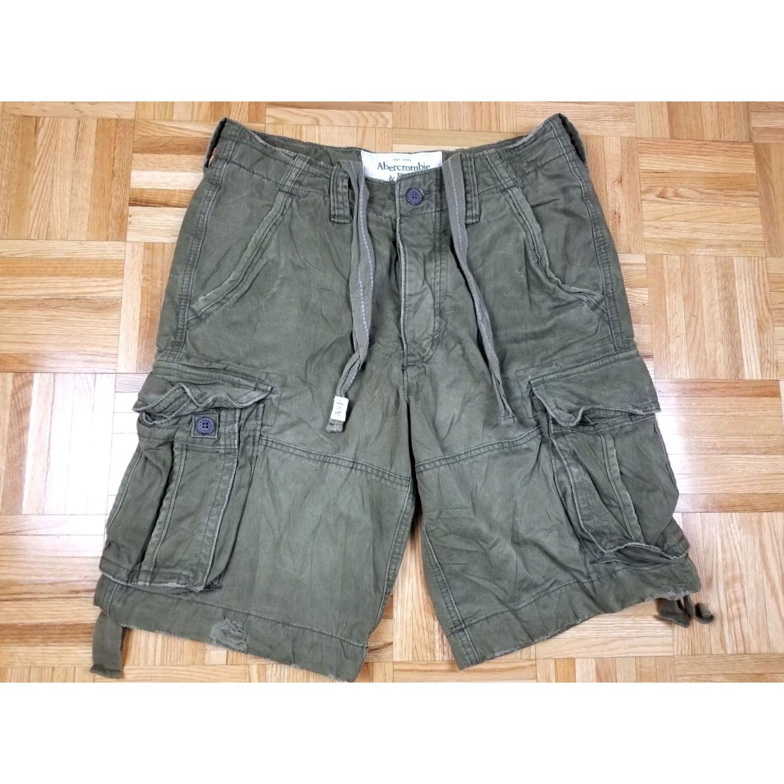 Abercrombie & Fitch VINTAGE ABERCROMBIE & FITCH CARGO SHORTS MEN'S 31 MILITARY KHAKI DUCK CANVAS CARGO PANTS Mens Size US 31 - 2 Thumbnail