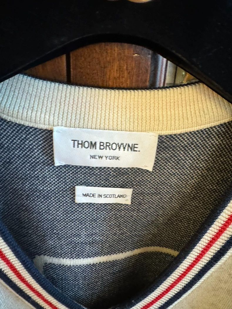 Thom Browne Thom Browne V-neck cashmere sweater Size S / US 4 / IT 40 - 3 Thumbnail