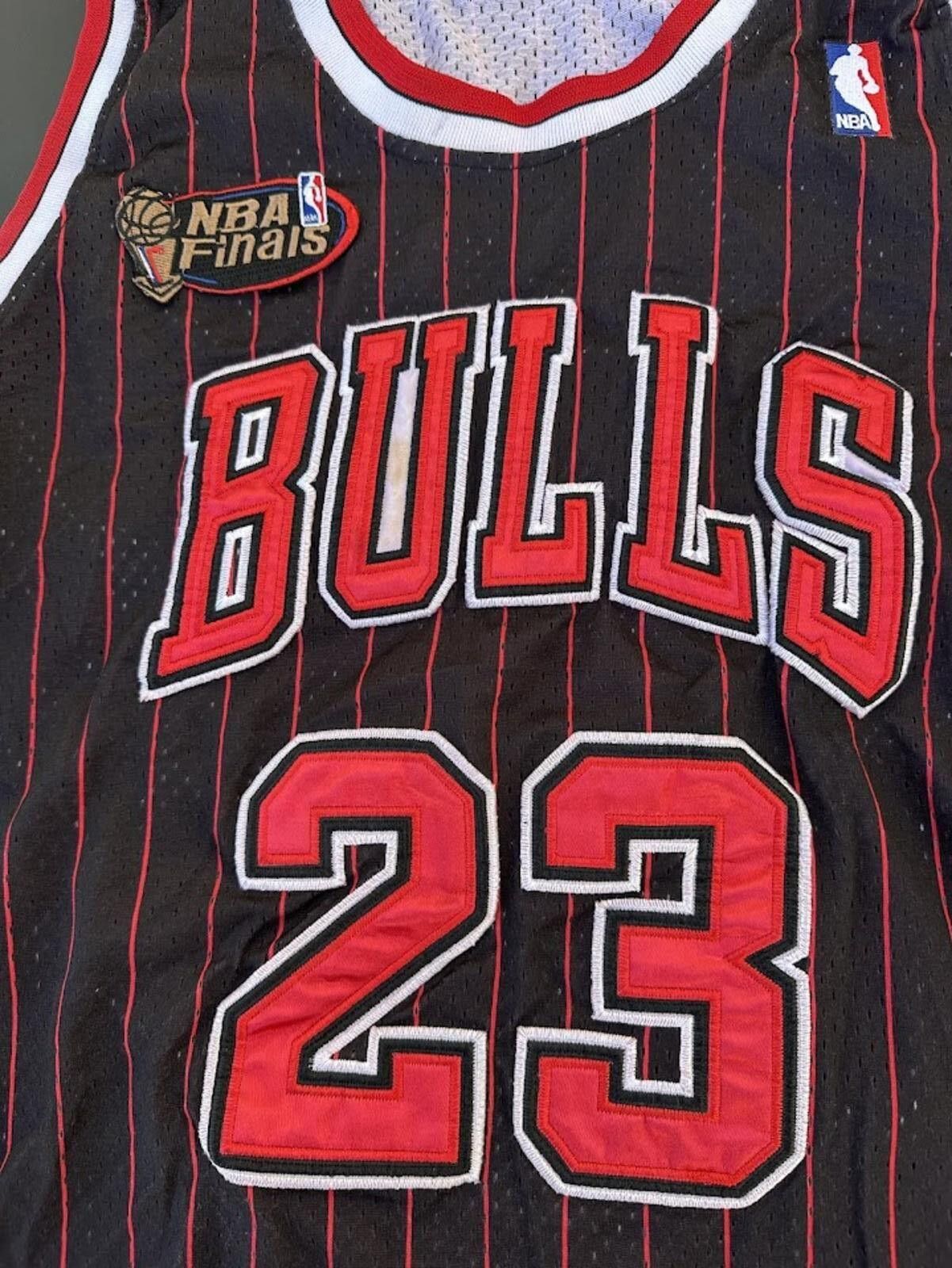 Nike Nike Chicago Bulls Jordan Finals Jersey # 23 size 52 Size US XL / EU 56 / 4 - 4 Thumbnail