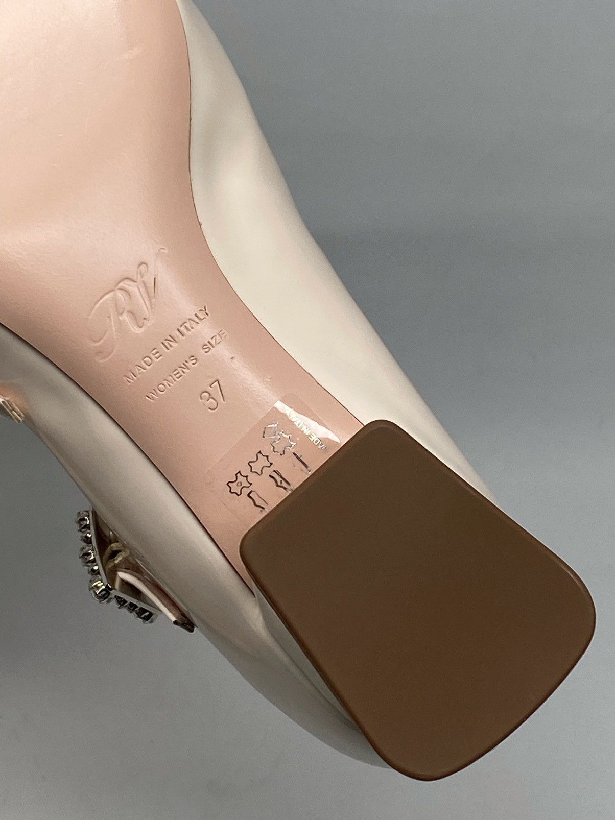 Celine Roger Vivier Très Vivier Babies patent leather flats size 37 Size US 7 / IT 37 - 16 Thumbnail