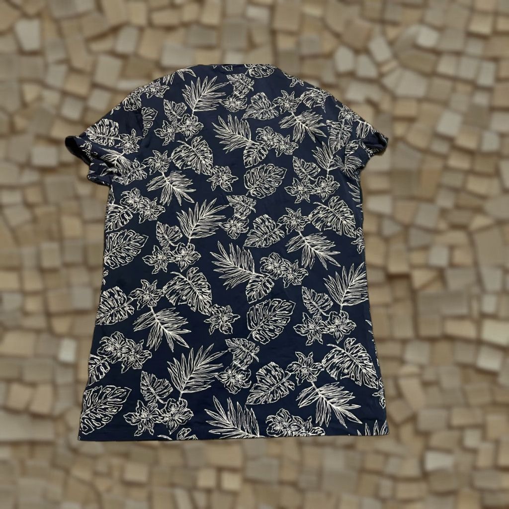 Express Express Shirt Polo, Men's Large, Express, Polo Short Sleeve, Floral, Blue White, Casual, Regular, White, 3-Season, Men, Shirt Size US L / EU 52-54 / 3 - 1 Thumbnail