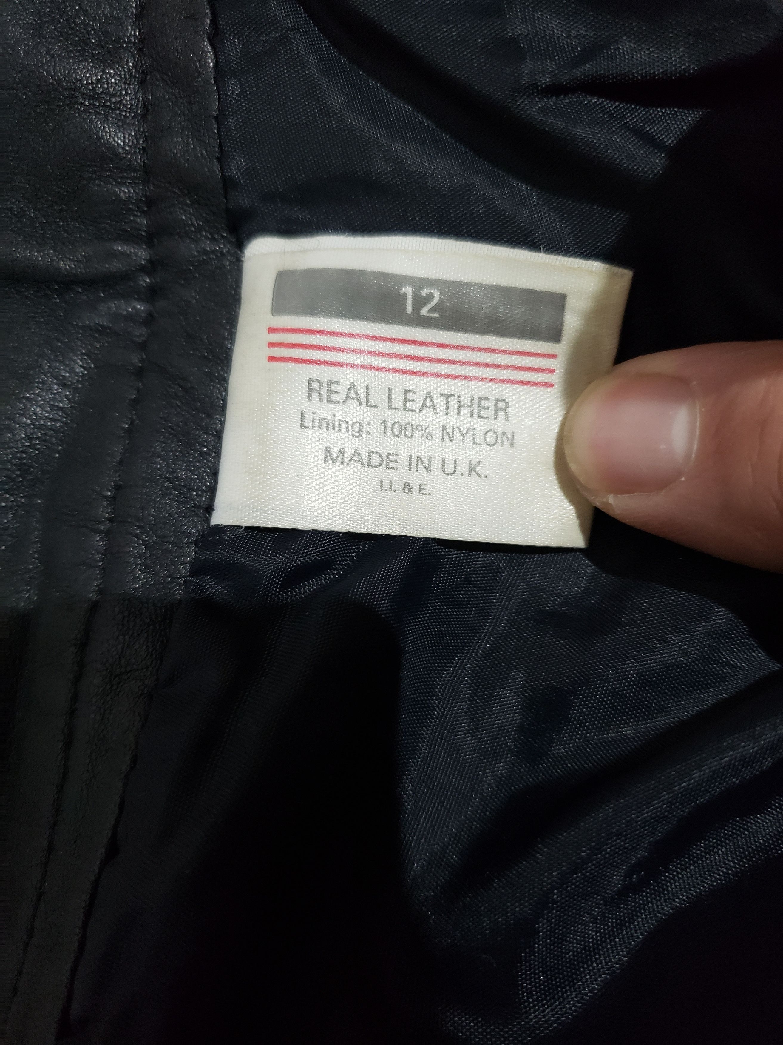 Leather Stylish women's black leather pants. Size 28" / US 6 / IT 42 - 8 Thumbnail