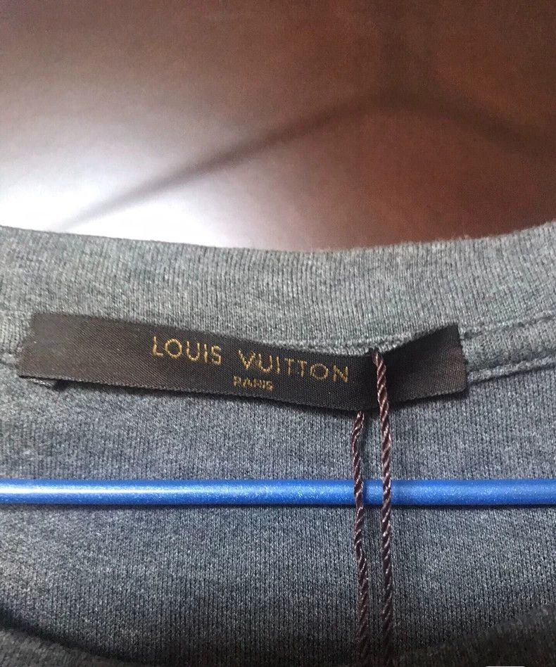 Louis Vuitton Louis Vuitton Logo Embroidered Short Sleeve T-Shirt - dmc Size US S / EU 44-46 / 1 - 1 Thumbnail