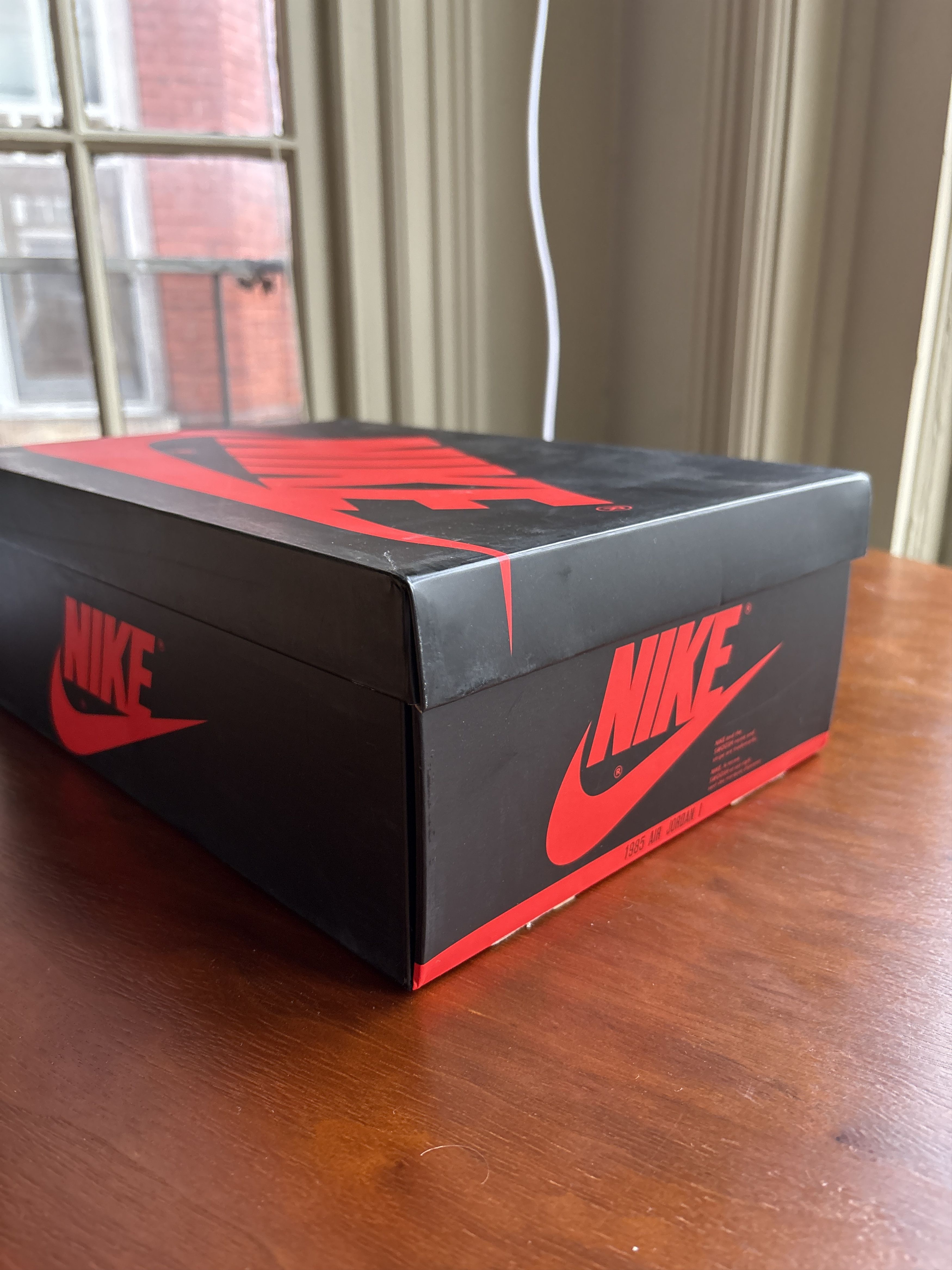 Nike Air Jordan 1 Osbidian Size US 11 / EU 44 - 12 Thumbnail