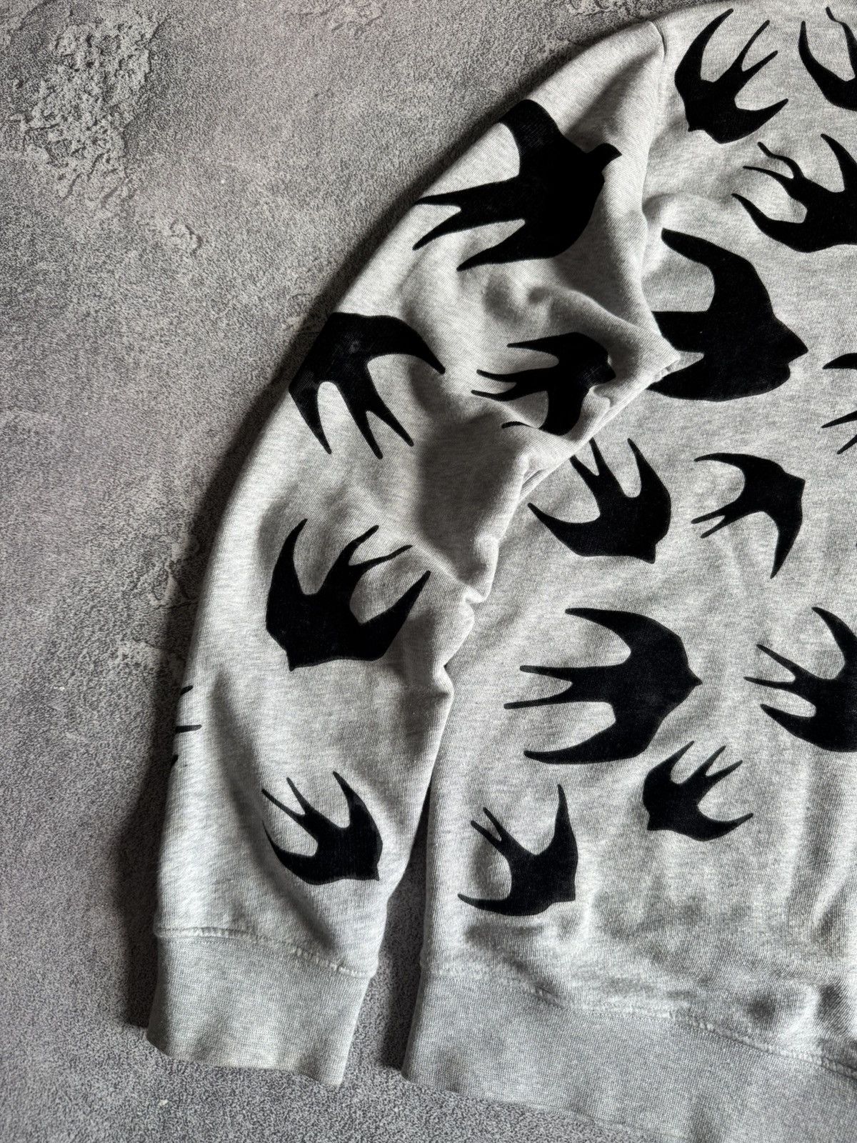 Alexander McQueen MCQ Alexander McQueen M/L birds logo sweatshirt jumper Size US M / EU 48-50 / 2 - 11 Thumbnail