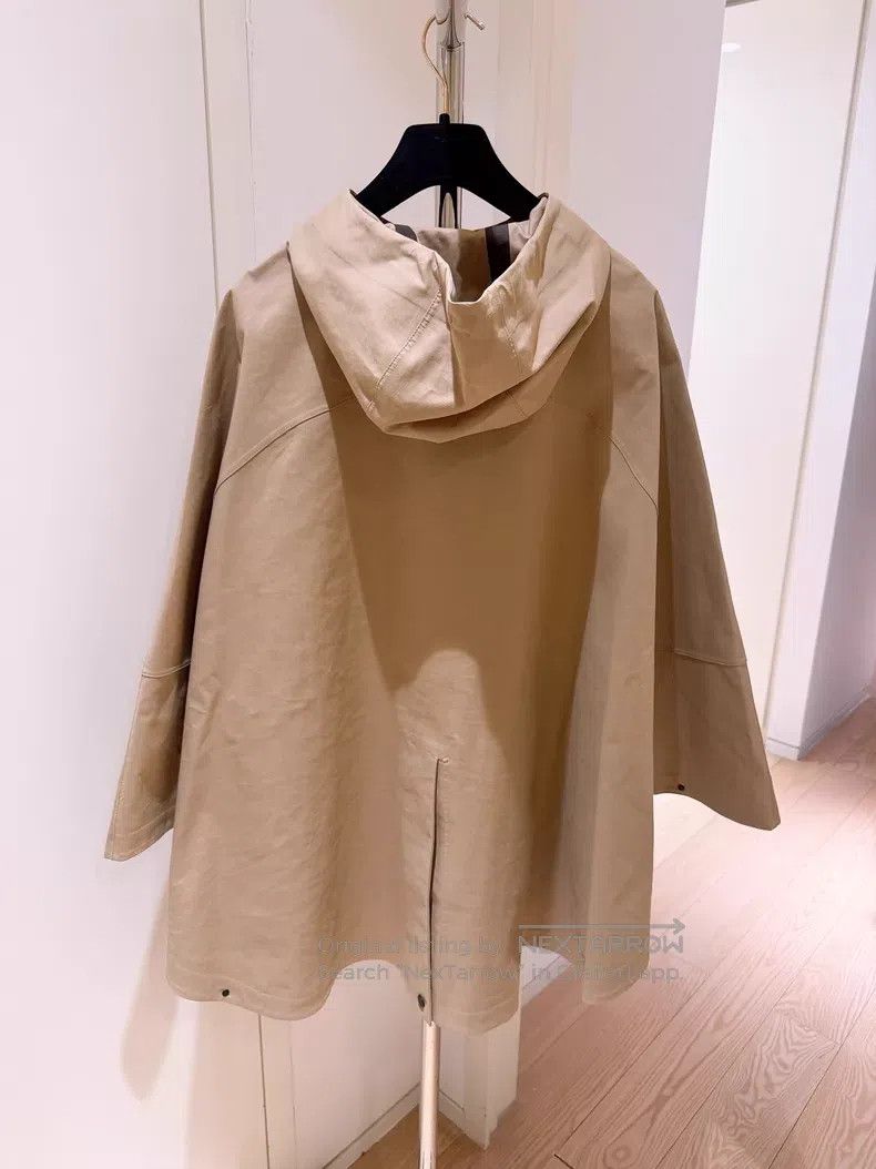 Hermes Hermes Windproof and Waterproof Hooded Cloak Raincoat Khak Size S / US 4 / IT 40 - 2 Thumbnail