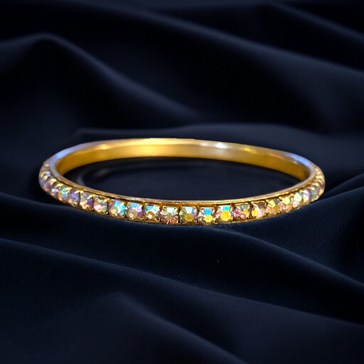 Other Gold tone Aurora Borealis crystal bangle bracelet Size ONE SIZE - 1 Thumbnail
